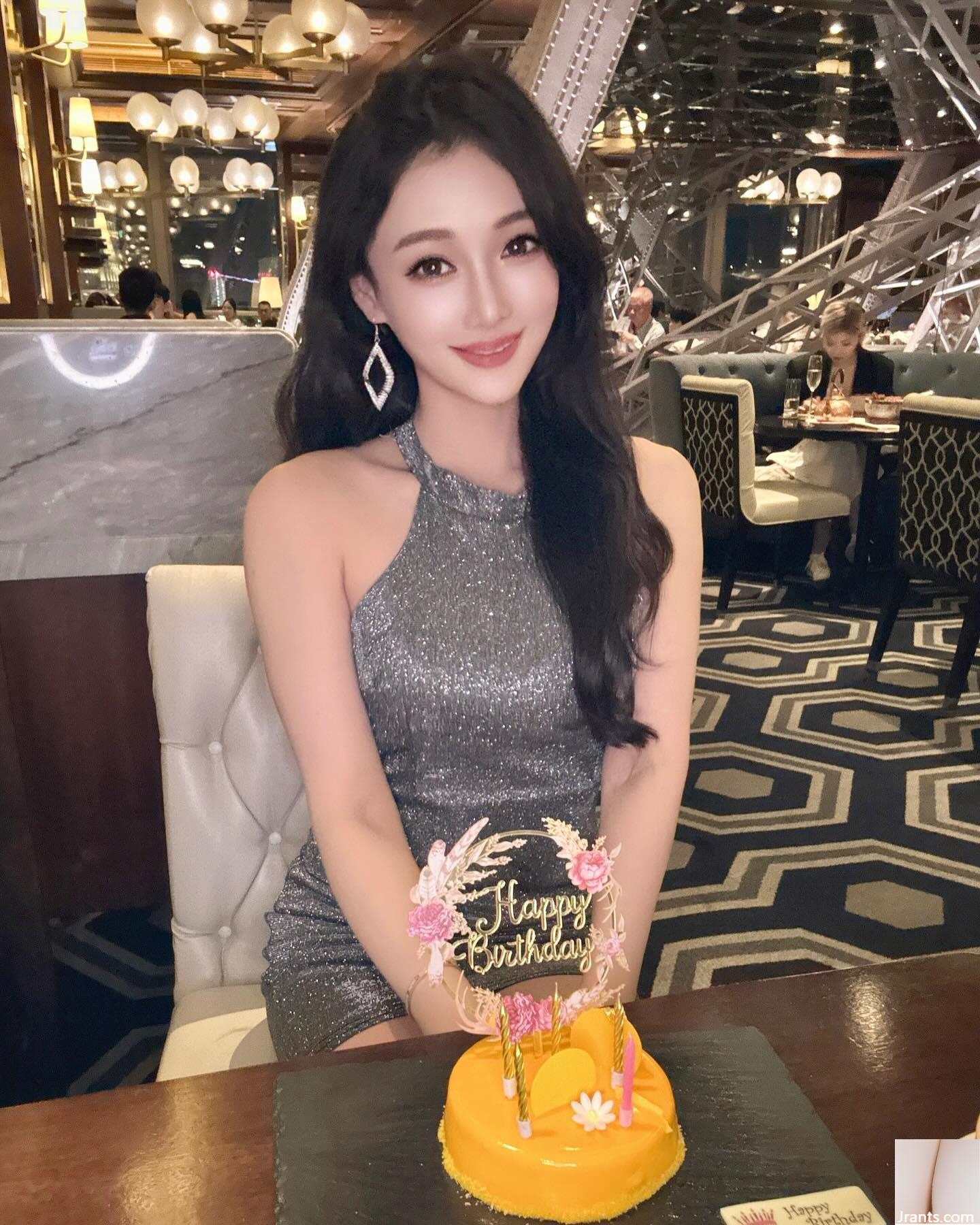 Con quỷ nhỏ nóng bỏng” - Ảnh 4