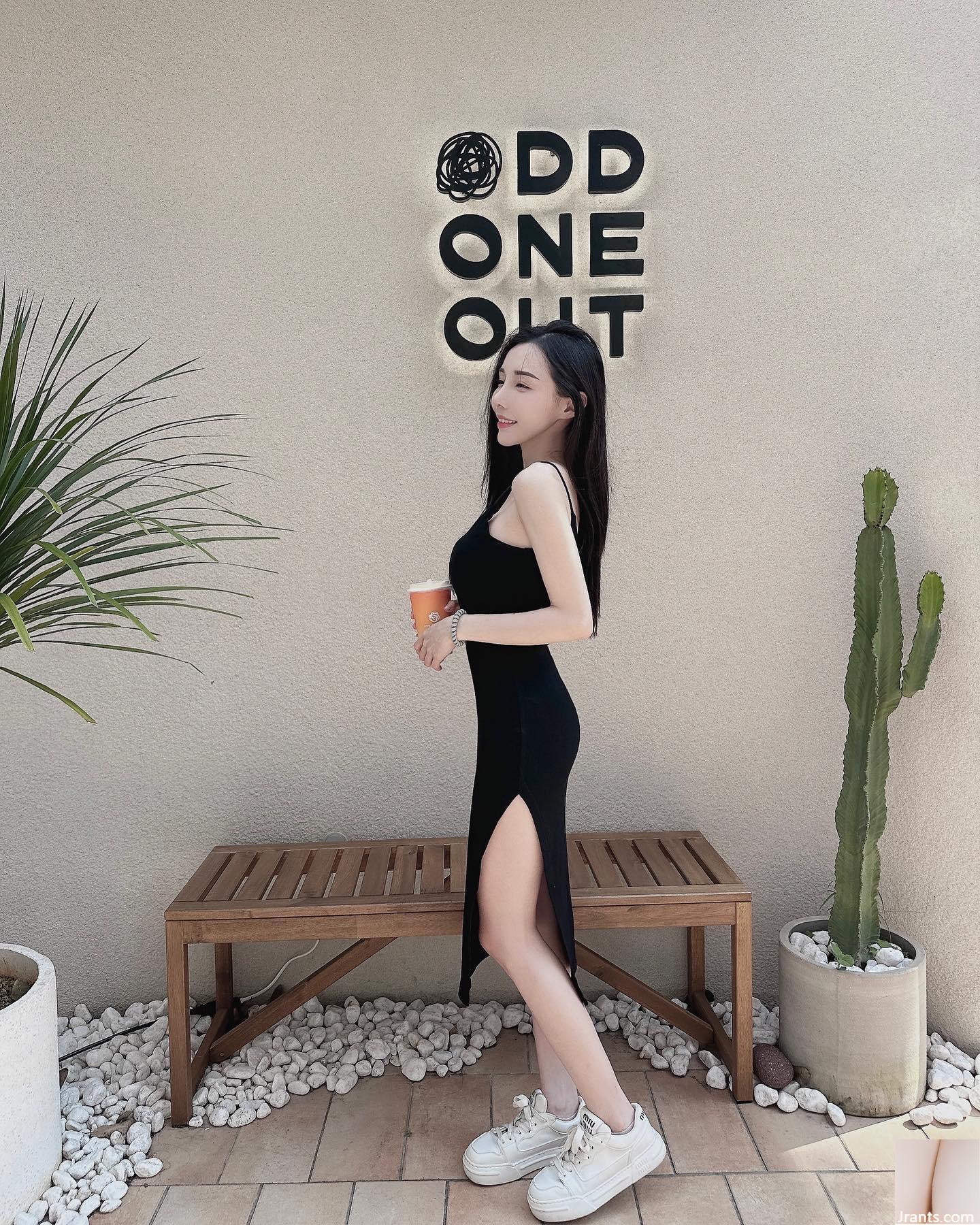 Hot girl “Iris” có nụ cười bất khả chiến bại khiến trái tim tan chảy, khiến bạn mê mẩn (34P) - Ảnh 17