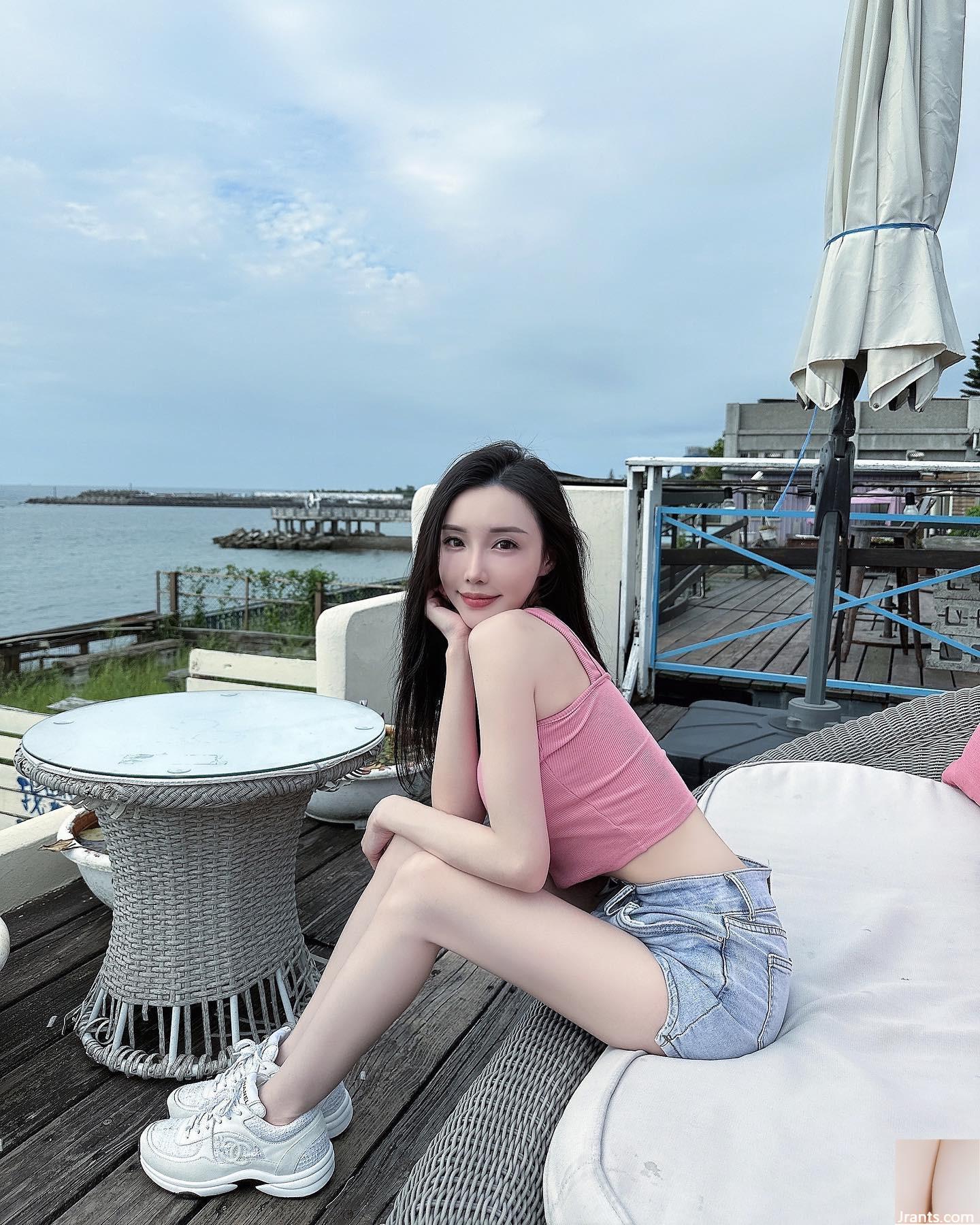 Hot girl “Iris” có nụ cười bất khả chiến bại khiến trái tim tan chảy, khiến bạn mê mẩn (34P) - Ảnh 21