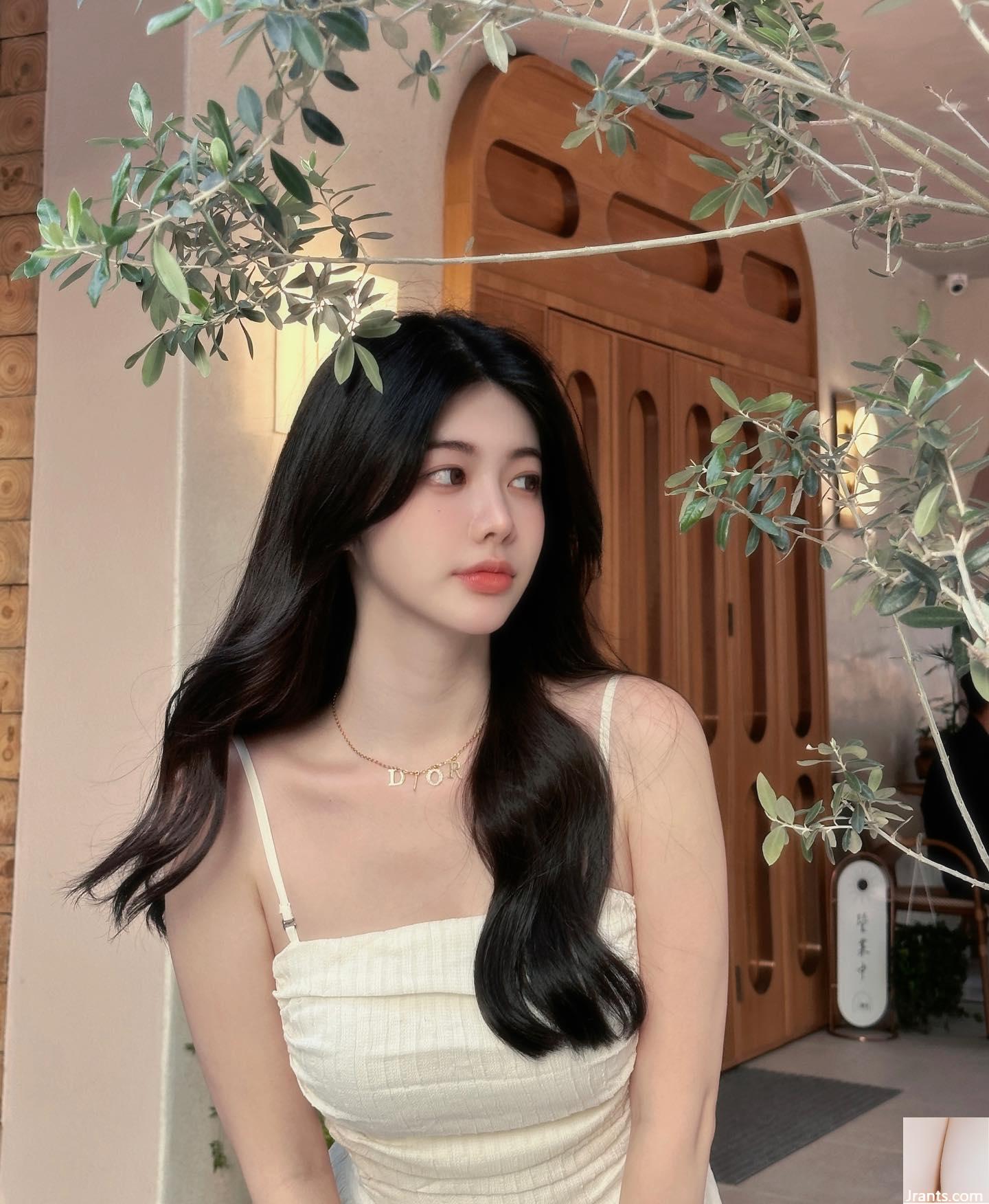 Người mẫu nóng bỏng hàng đầu “Yixin YiXin” lộ bộ ngực trắng nõn và mềm mại khiến khán giả mất kiểm soát (42P) - Ảnh 24