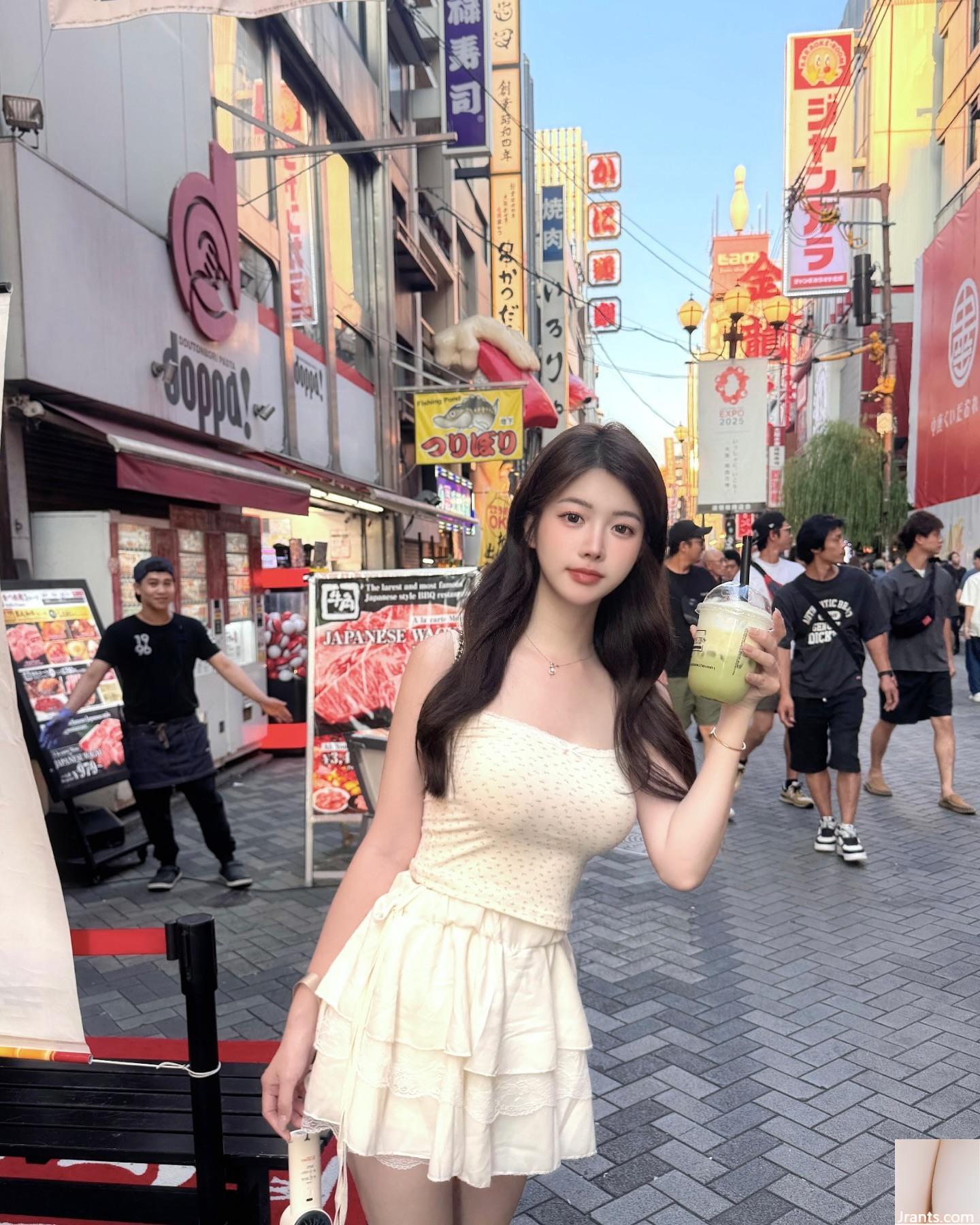 Người mẫu nóng bỏng hàng đầu “Yixin YiXin” lộ bộ ngực trắng nõn và mềm mại khiến khán giả mất kiểm soát (42P) - Ảnh 33