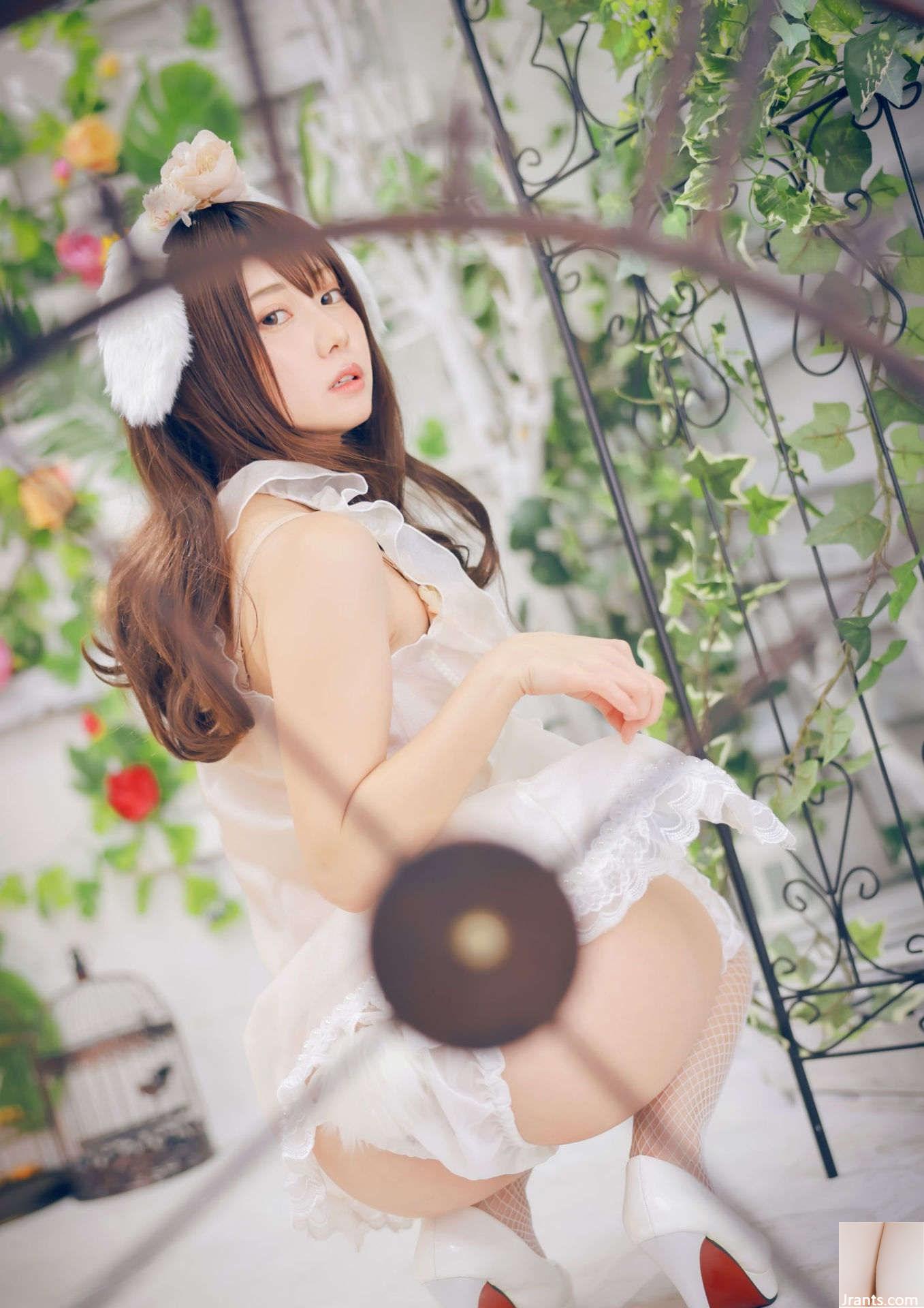 (こころ Shinozaki) Khuôn mặt nhỏ nhắn toát lên khí chất trẻ trung, dáng người tròn trịa, ngay thẳng và gợi cảm (24P) - Ảnh 22