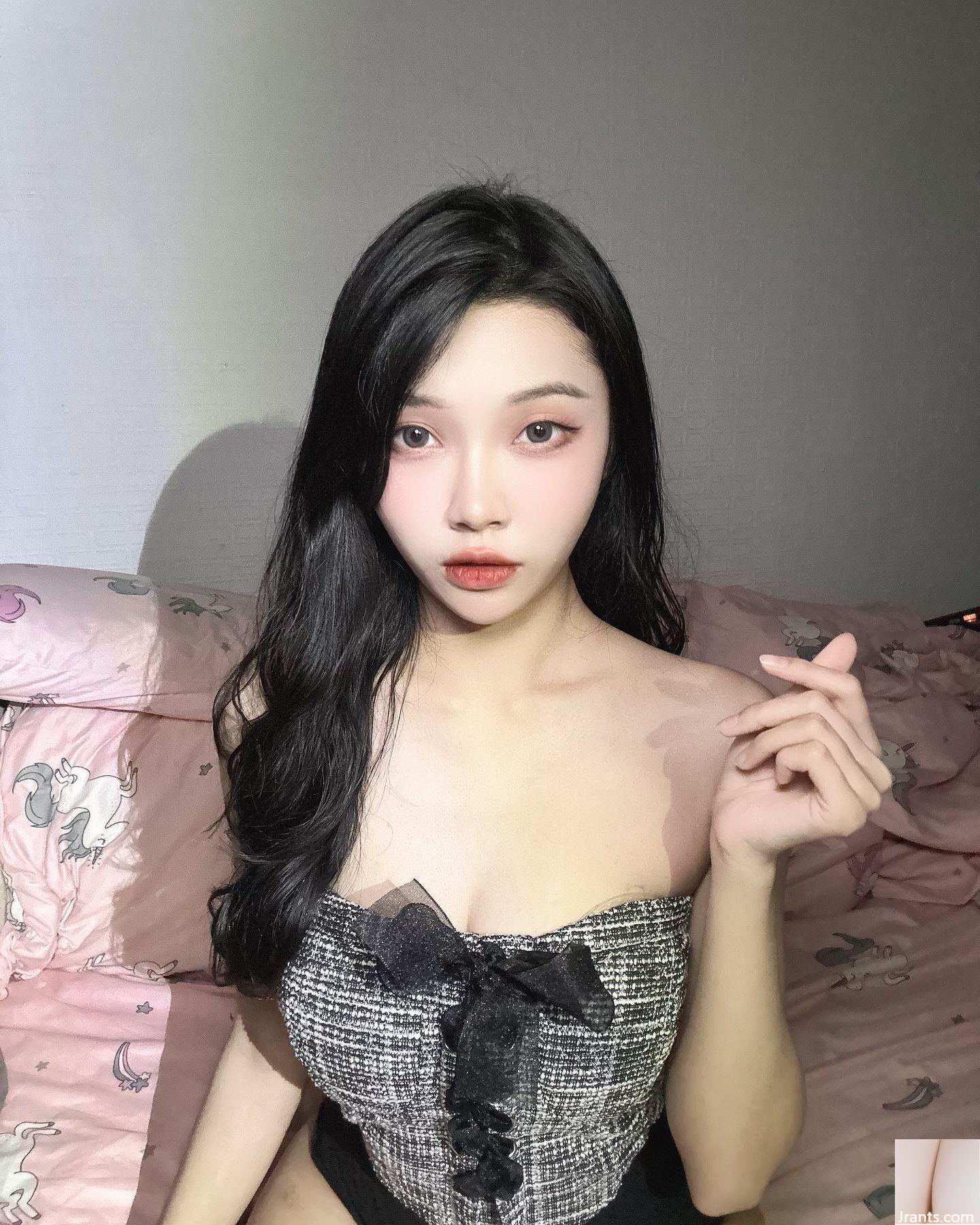 Thân hình nóng bỏng “Đá em bé vẹo” và bộ ngực tuyết nóng bỏng khiến người ta không thể rời mắt (15P) - Ảnh 15