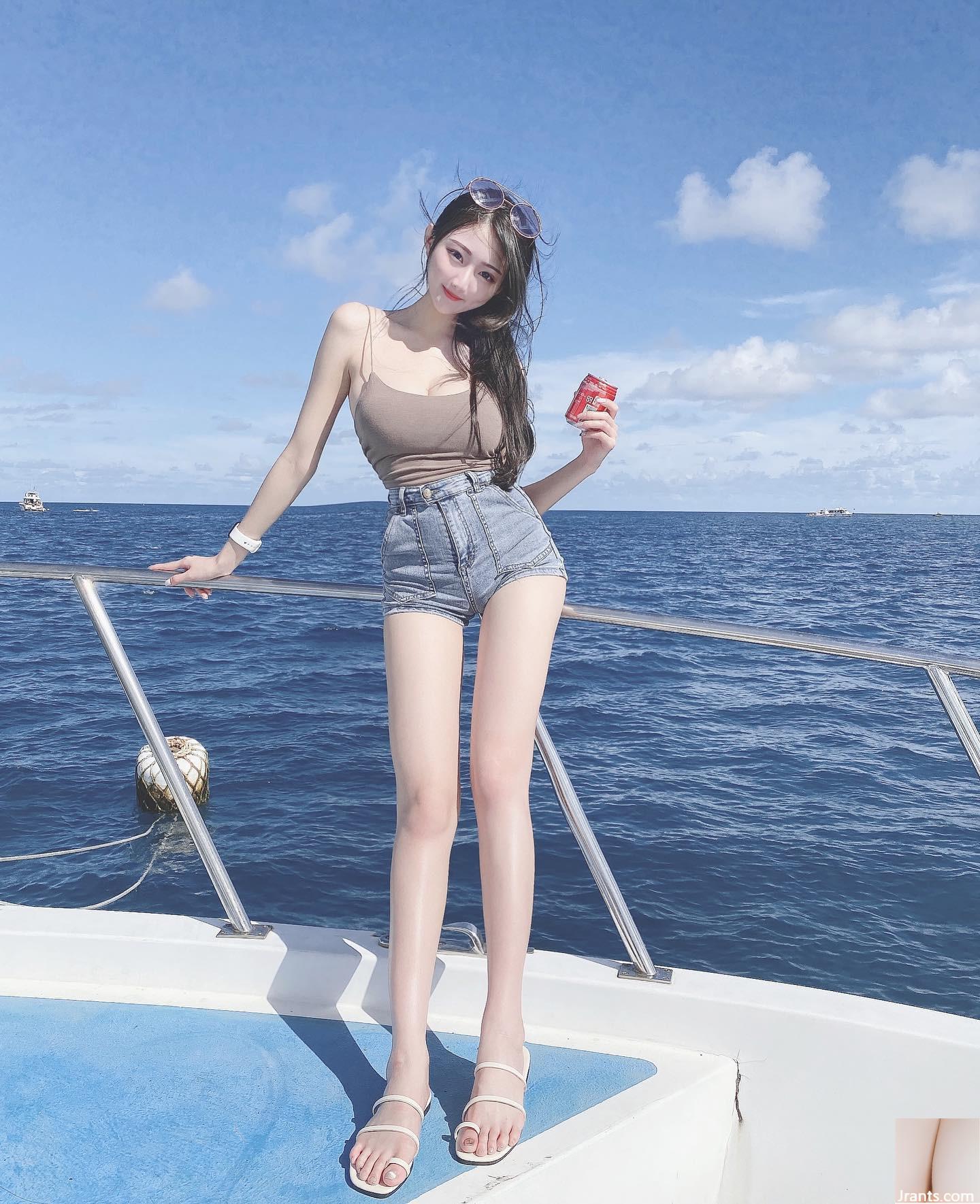 Bộ ngực nở nang của “Wanying” hơi lộ ra, nụ cười ngọt ngào khiến người ta tràn đầy sức sống (24P) - Ảnh 12