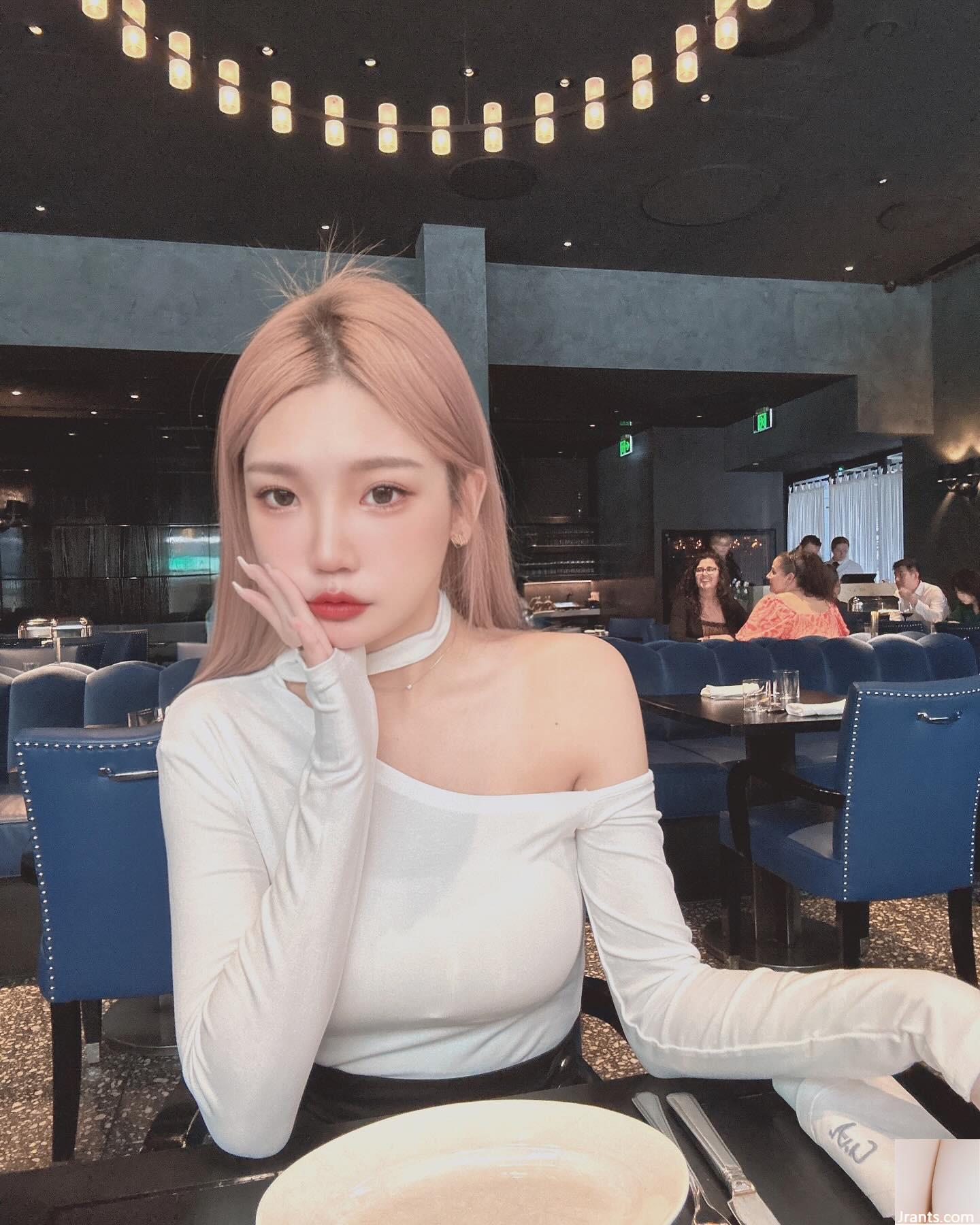 Đường cong quyến rũ “Cen Cen” với bộ ngực khủng và cắt thấp thực sự hoàn hảo và biểu cảm quyến rũ (16P) - Ảnh 15