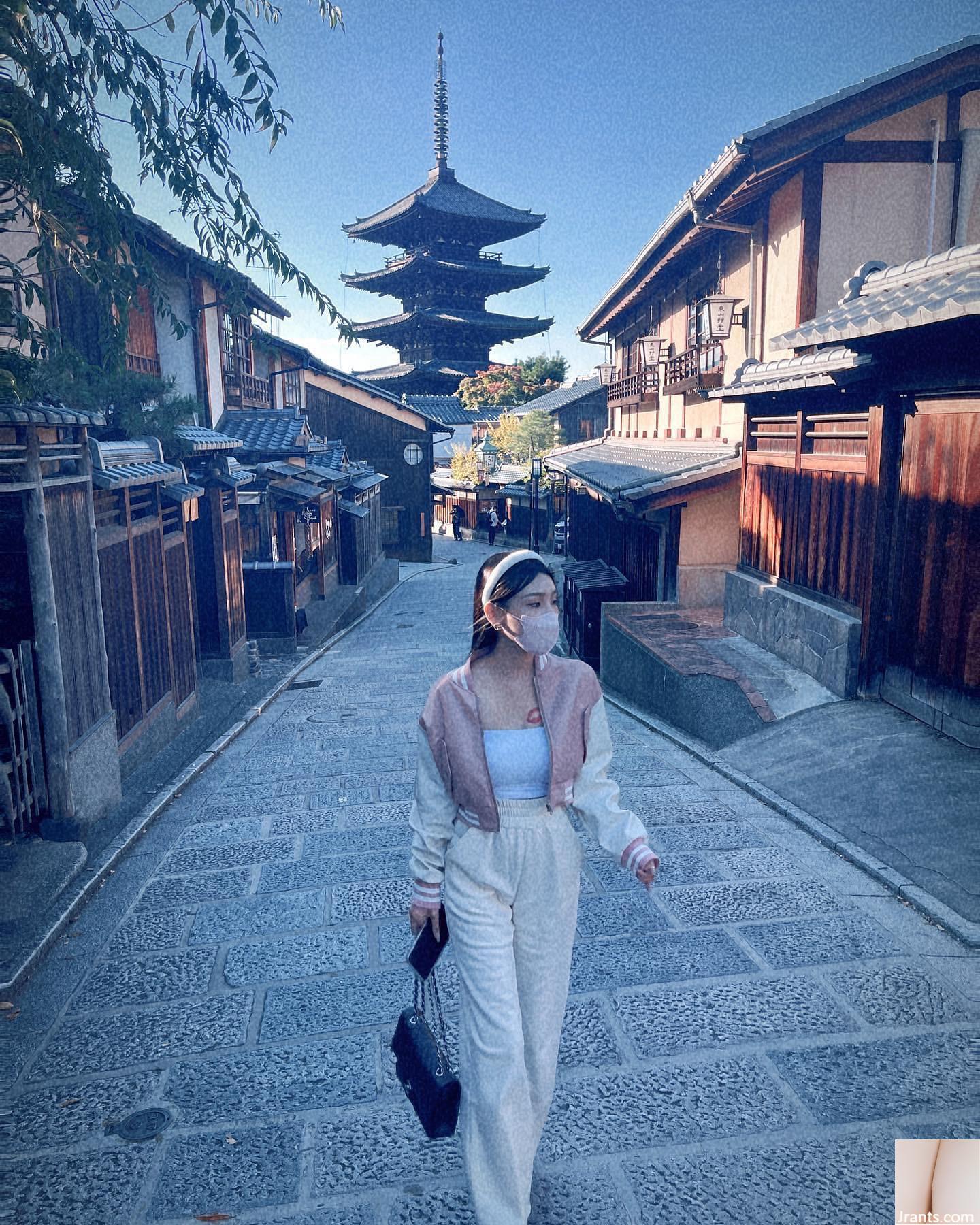 Đường cong quyến rũ “Cen Cen” với bộ ngực khủng và cắt thấp thực sự hoàn hảo và biểu cảm quyến rũ (16P) - Ảnh 3