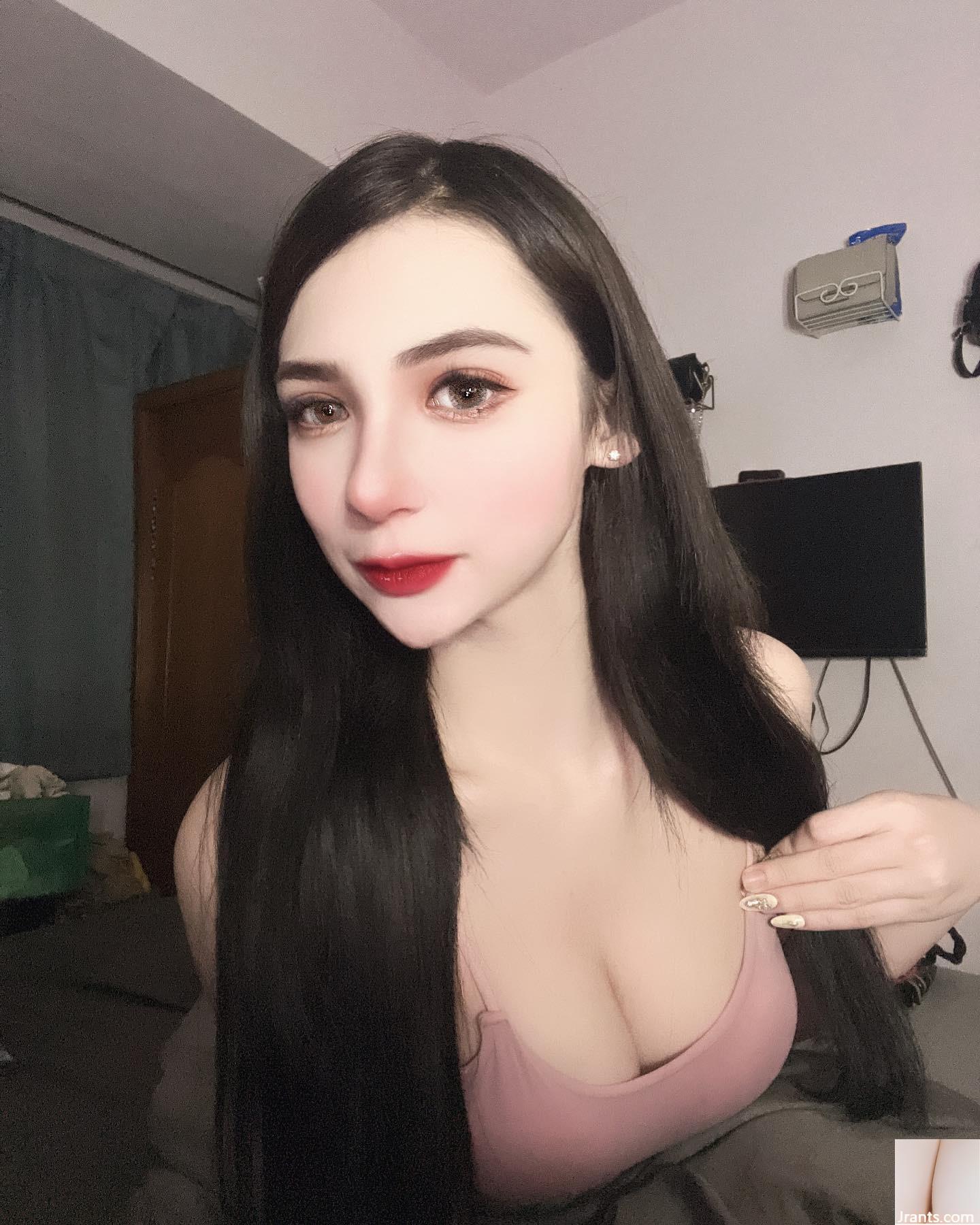 “Mẹ tôi là Cung Bọ Cạp” là tâm điểm chú ý của mọi người. Bà có thân hình đẹp đến mức khiến người ta phải kinh ngạc! (10P) - Ảnh 9