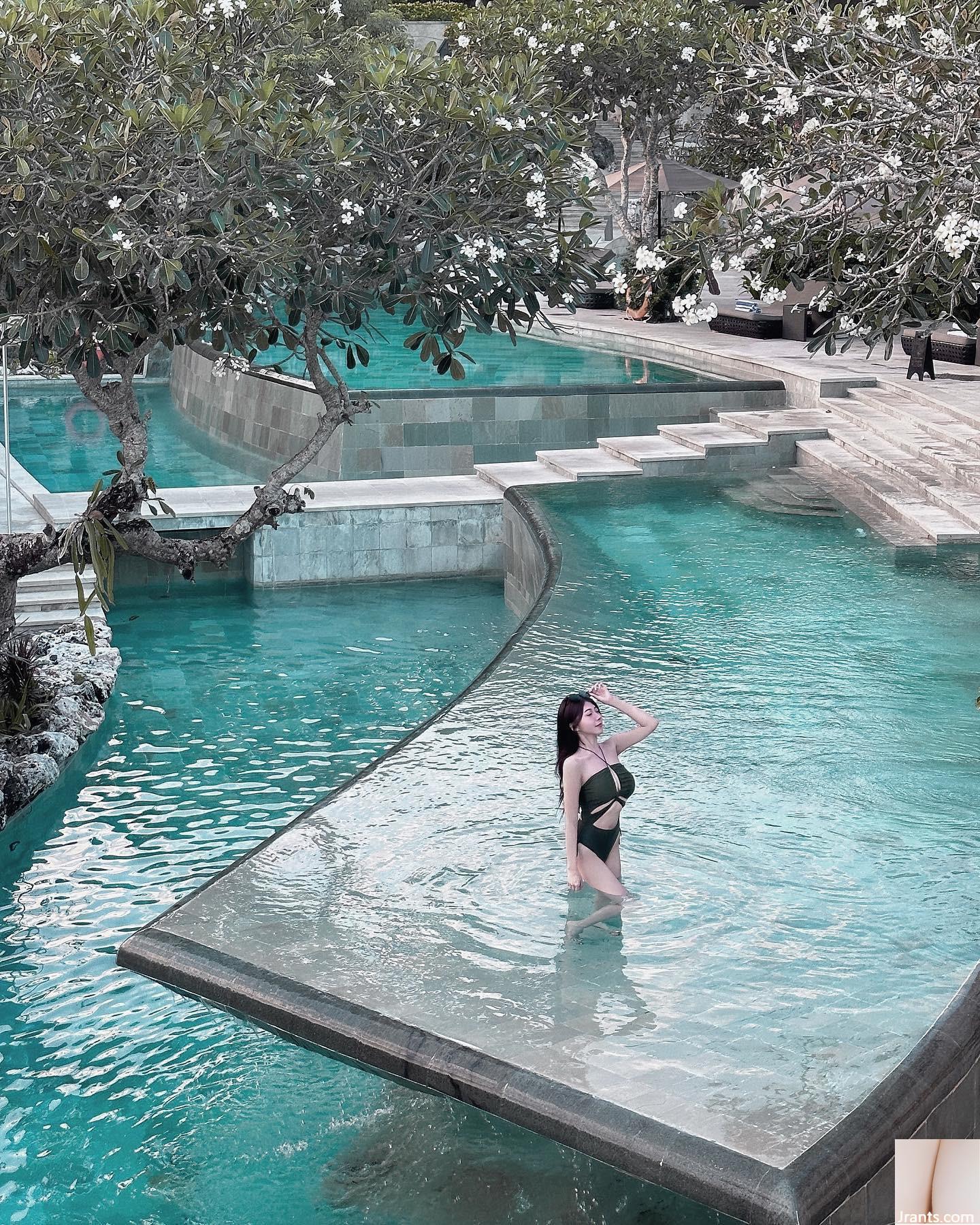 Ai có thể chịu nổi đường cong gợi cảm “yuchin77” với thân hình trắng nõn và dịu dàng (12P) - Ảnh 9