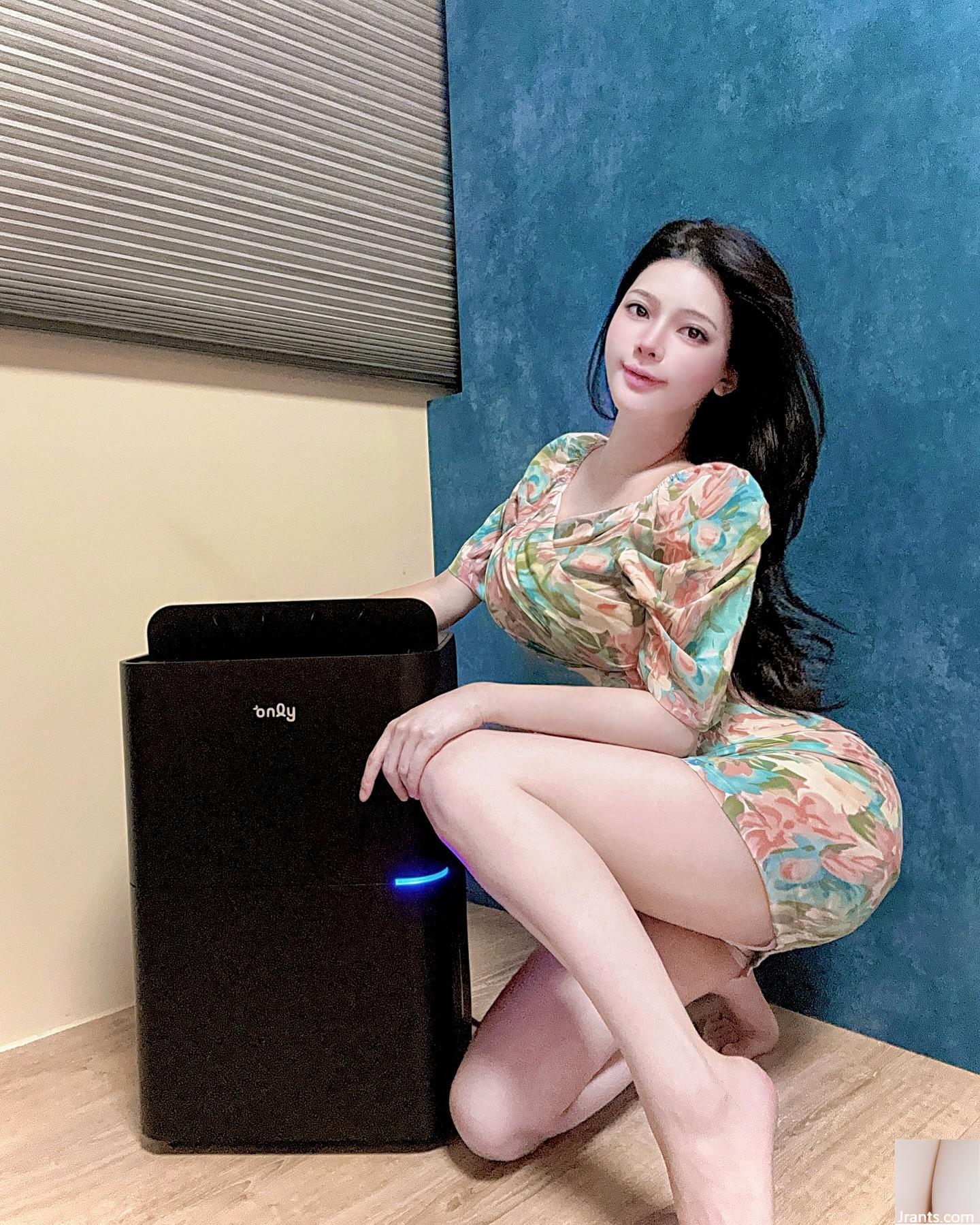 Sự cám dỗ tột cùng “Iris Huo” có vòng một đầy đặn dưới vẻ ngoài trẻ con (22P)