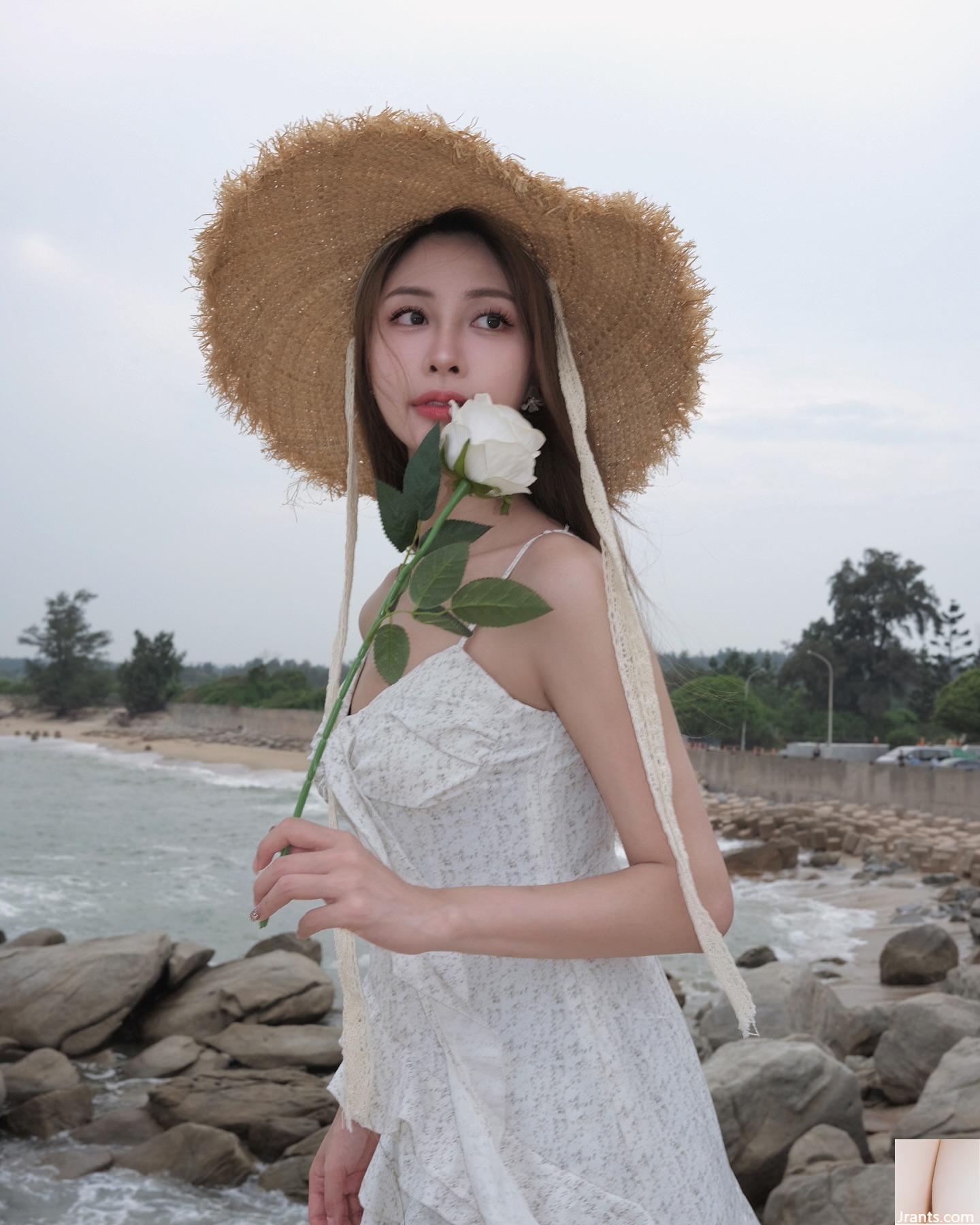 Bộ ngực xinh đẹp của phù thủy nhỏ “Chen Peiqi” quá hôi và trở thành tâm điểm chú ý của mọi người (12P) - Ảnh 8