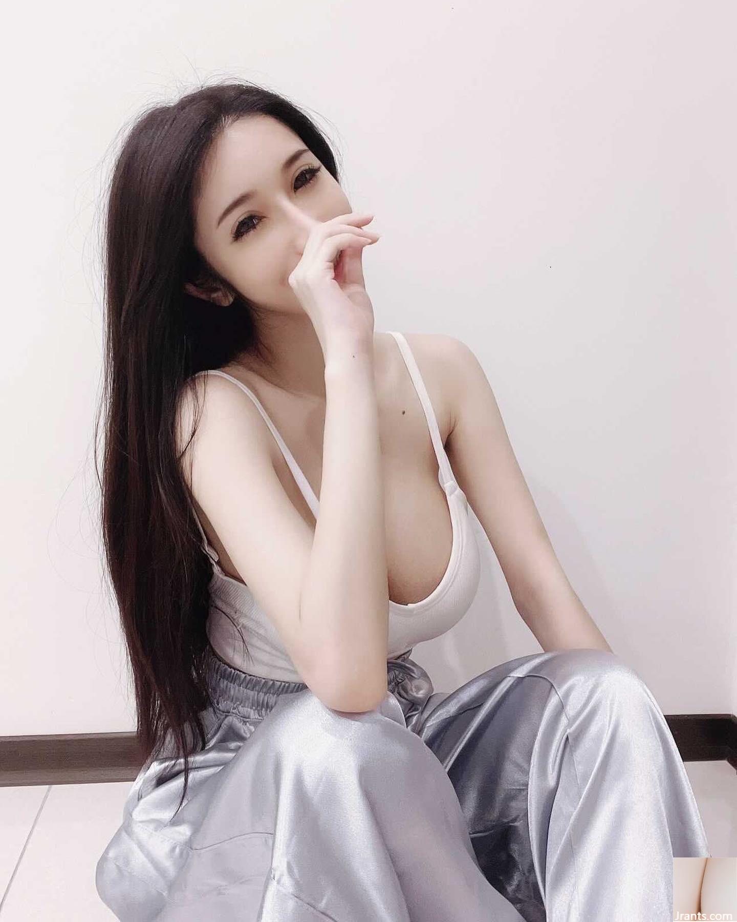 Tiểu quỷ gợi cảm “Shen Qiqi 377” đầy cám dỗ, phía trước và bên hông quá nóng bỏng (15P) - Ảnh 6