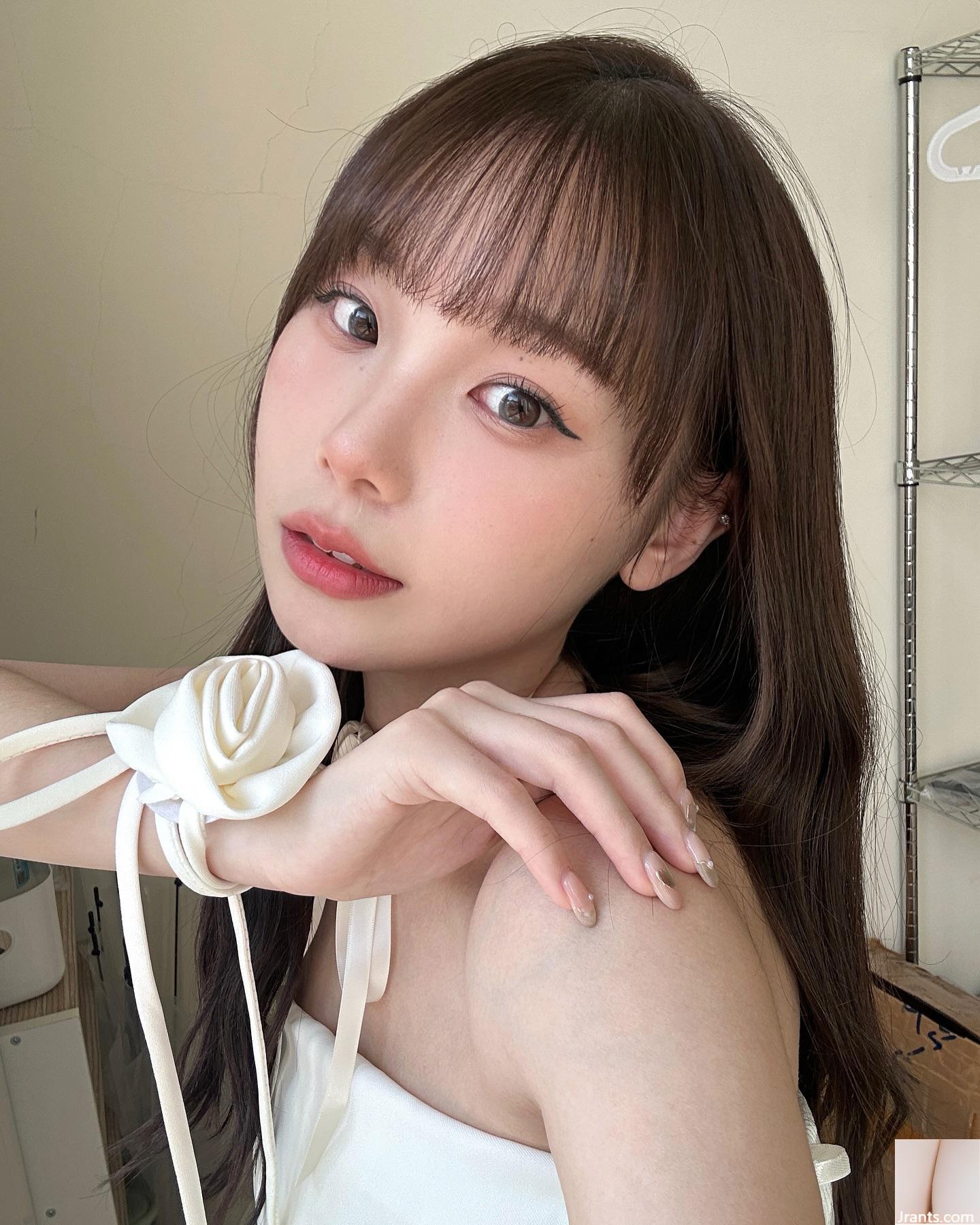 Nụ cười ôn hòa “Xiao Nai” cực kỳ quyến rũ, view ngực đẹp và dáng người hoàn hảo (16P