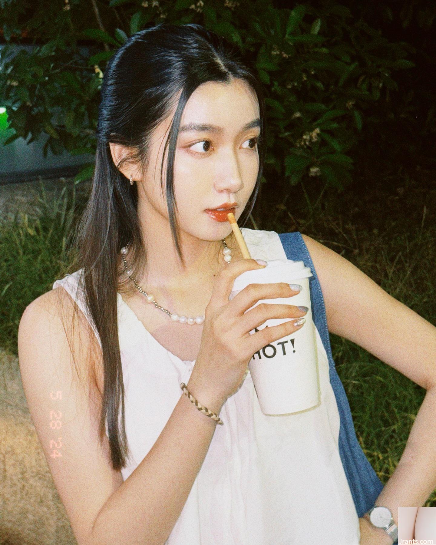 Bộ trang phục khoét sâu của “Chen Yijia Sabrina” khiến cư dân mạng trông thật quyến rũ và quyến rũ (15P) - Ảnh 5