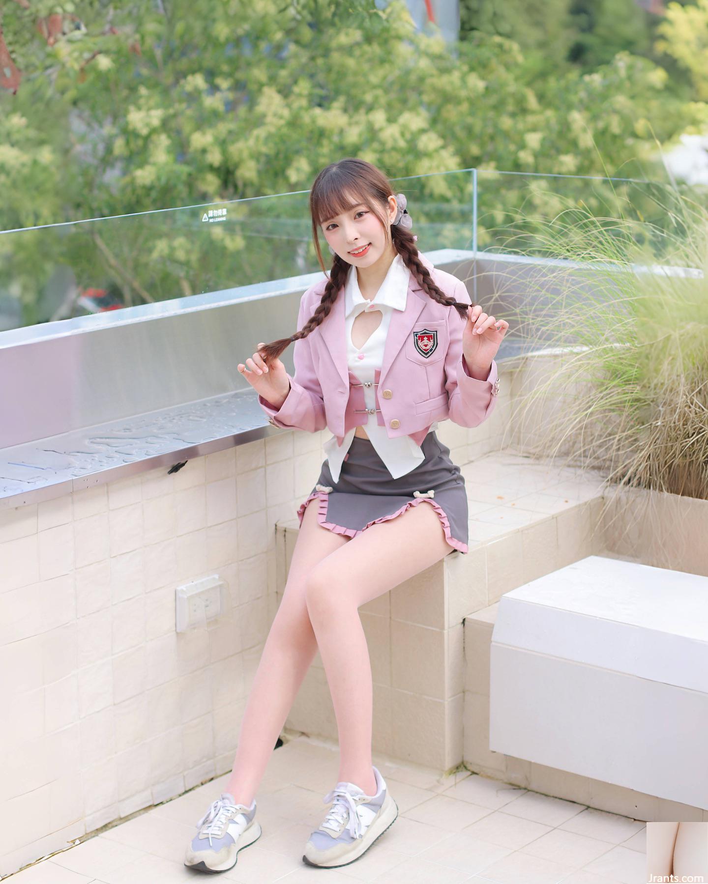 Thân hình nóng bỏng “Cân không phải cá” với vòng 1 đầy đặn sẽ chinh phục bạn và yêu trực tiếp (11P) - Ảnh 10