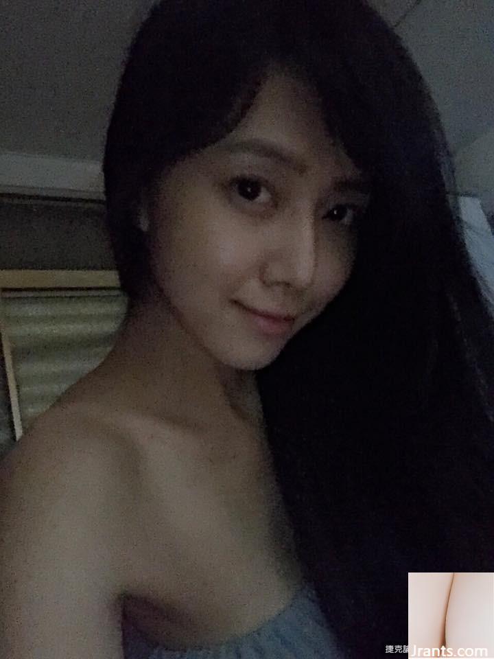 Người mẫu nóng bỏng Zhao Litong tại Triển lãm ô tô Volkswagen (22P) - Ảnh 20