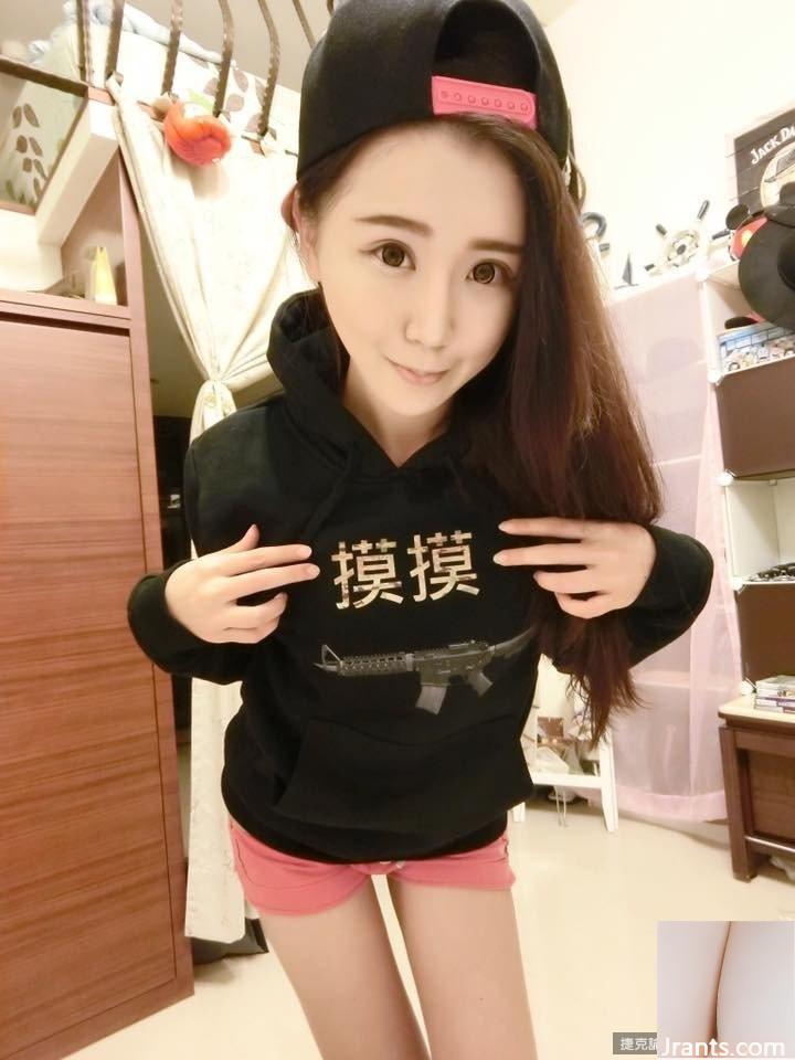 Gái đẹp Zhang Qiaoyun ngực khủng, sờ ngực trong trang phục Giáng sinh: Tôi muốn chạm vào (21P) - Ảnh 21