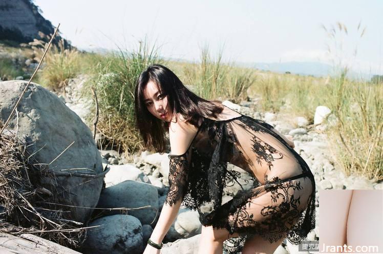 Lộ trên dưới! Cô gái xinh đẹp gợi cảm Elise chụp ảnh riêng tư không mặc quần, không nội y (24P) - Ảnh 21