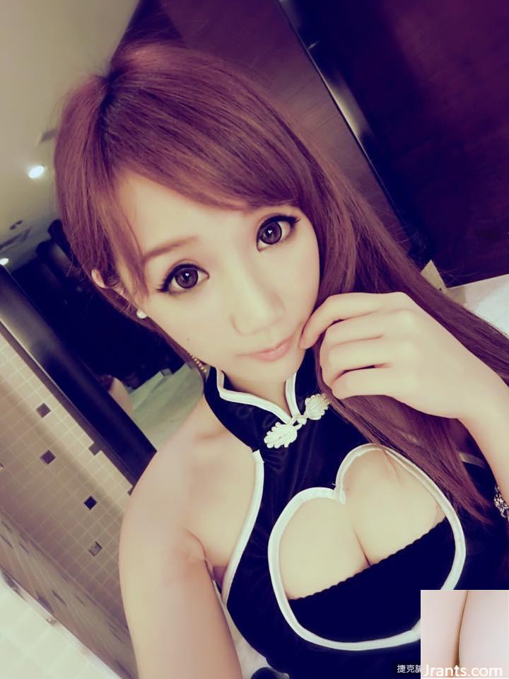 Cô gái gợi cảm siêu gợi cảm 32E ~ Huang Rongan (Xiao Rong) ~ Chiếc váy vải tuyn rỗng lộ hết rãnh sâu và siêu hot (33P) - Ảnh 12