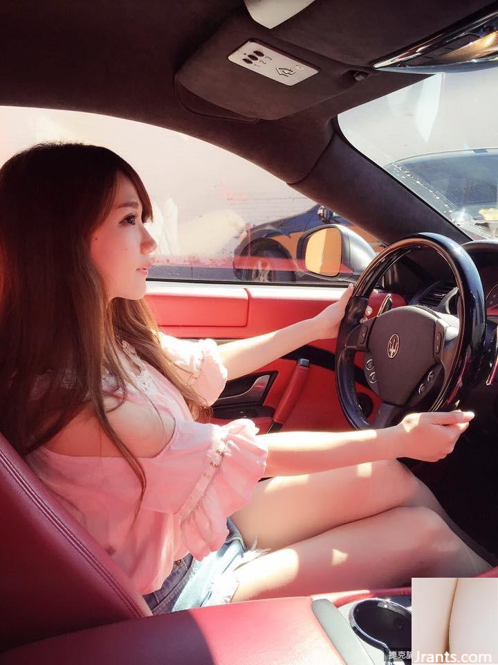 Cô gái gợi cảm siêu gợi cảm 32E ~ Huang Rongan (Xiao Rong) ~ Chiếc váy vải tuyn rỗng lộ hết rãnh sâu và siêu hot (33P) - Ảnh 14