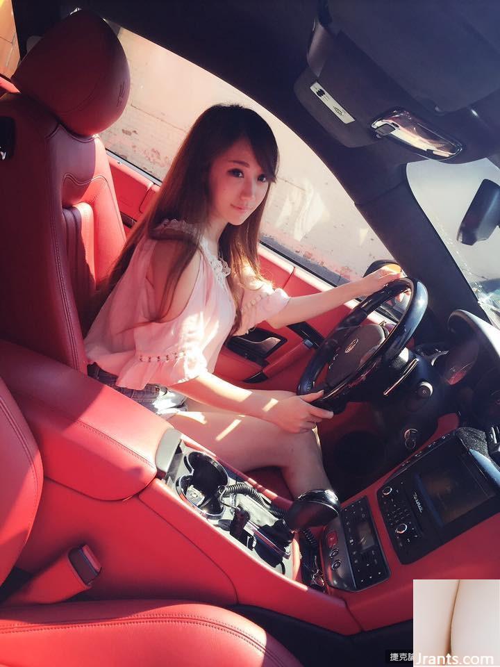 Cô gái gợi cảm siêu gợi cảm 32E ~ Huang Rongan (Xiao Rong) ~ Chiếc váy vải tuyn rỗng lộ hết rãnh sâu và siêu hot (33P) - Ảnh 25