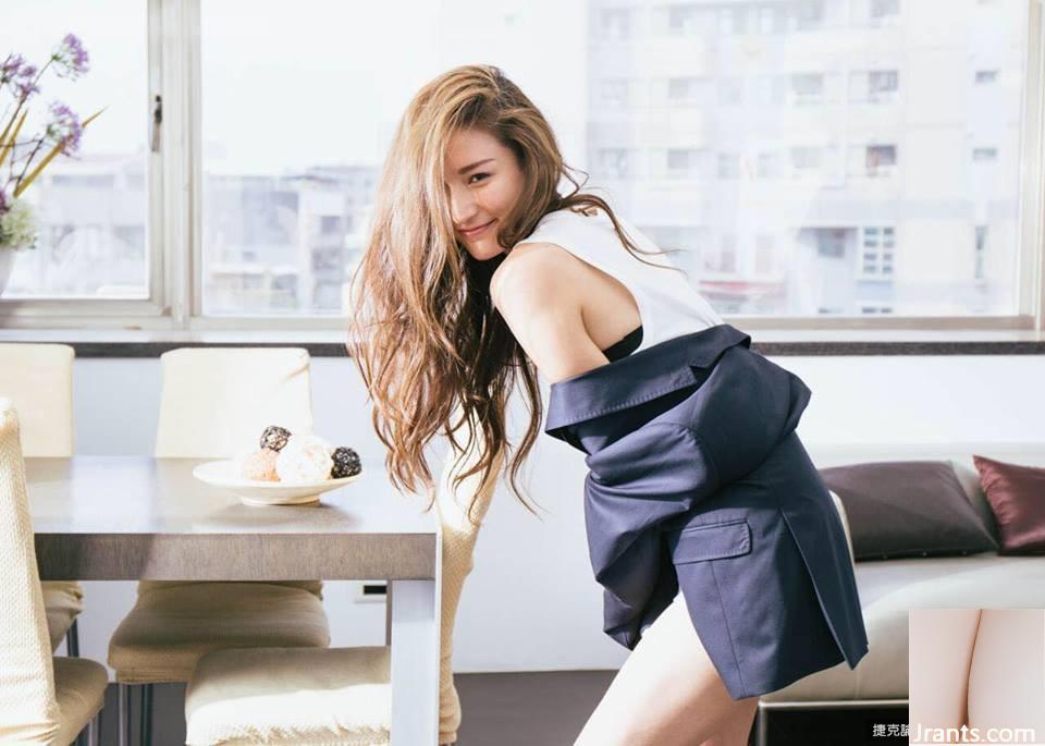 Hot girl cúp C D”~Lin Peipei~Bộ đồ ngủ cắt sâu gợi cảm và selfie trên giường với dáng chuẩn khiến người ta chảy nước dãi mũi (37P) - Ảnh 16