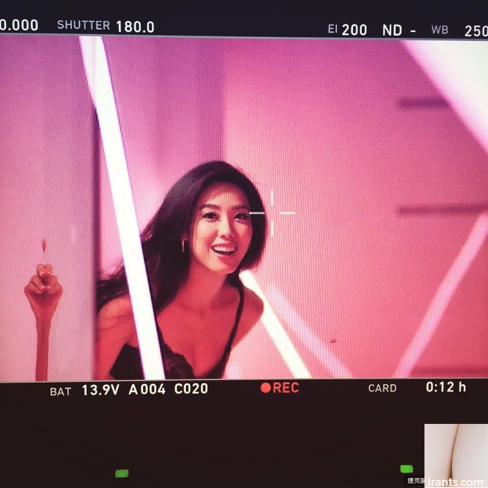 Sàn catwalk nội y gợi cảm ~ Lin Ketong ~ Nội y chữ V sâu màu đỏ cay PLAY(30P) - Ảnh 27