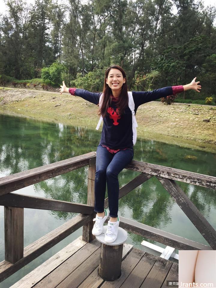 Sàn catwalk nội y gợi cảm ~ Lin Ketong ~ Nội y chữ V sâu màu đỏ cay PLAY(30P) - Ảnh 3