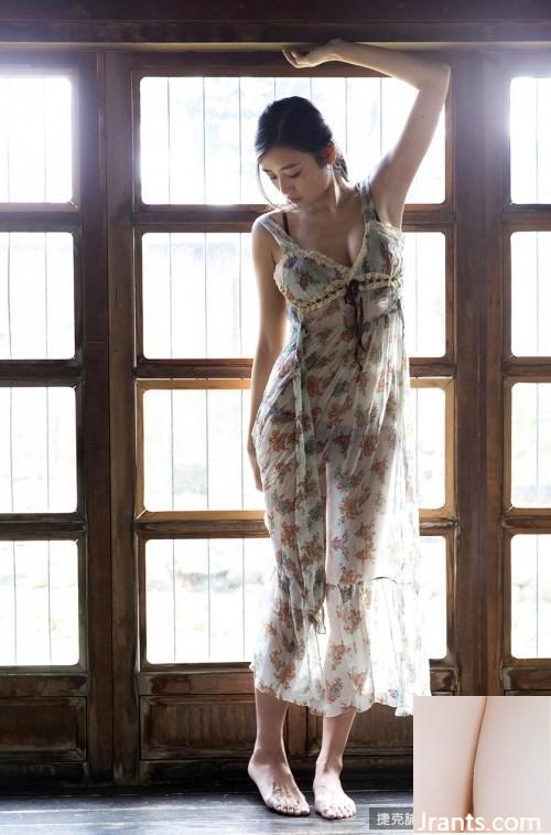 Moemi Katayama: Mặc dù cô ấy có thân hình khiêu gợi G-cup, nhưng về cơ bản cô ấy là NG. Cleavage phát hành ống đồng lần đầu tiên sau một thời gian (100P) - Ảnh 75