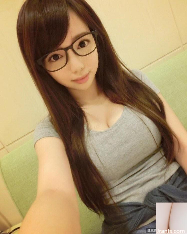 Chú ngựa nhỏ hot nhất và ngọt ngào nhất nhóm Wushuang, hot girl siêu hung hãn Qiu Han (39P) - Ảnh 2