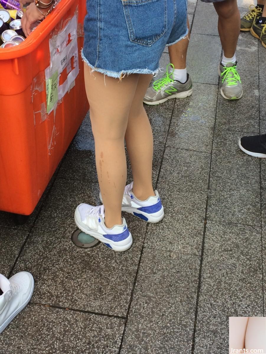 Show rất tận tâm nhé các cô gái 01(55P)