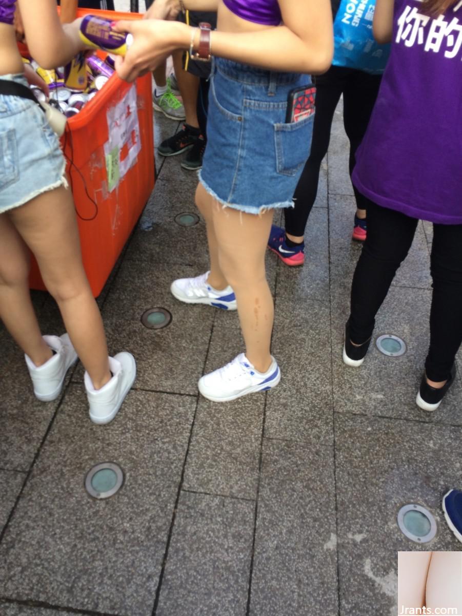 Show rất tận tâm nhé các cô gái 02(33P)