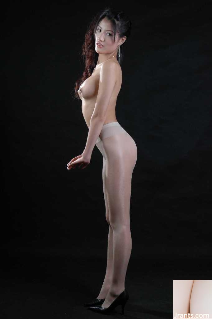 (Người mẫu Trung Quốc gợi cảm) Người mẫu nữ quyến rũ, tất và đồng phục đẹp, ảnh riêng tư gợi cảm phần dưới (84P) - Ảnh 26