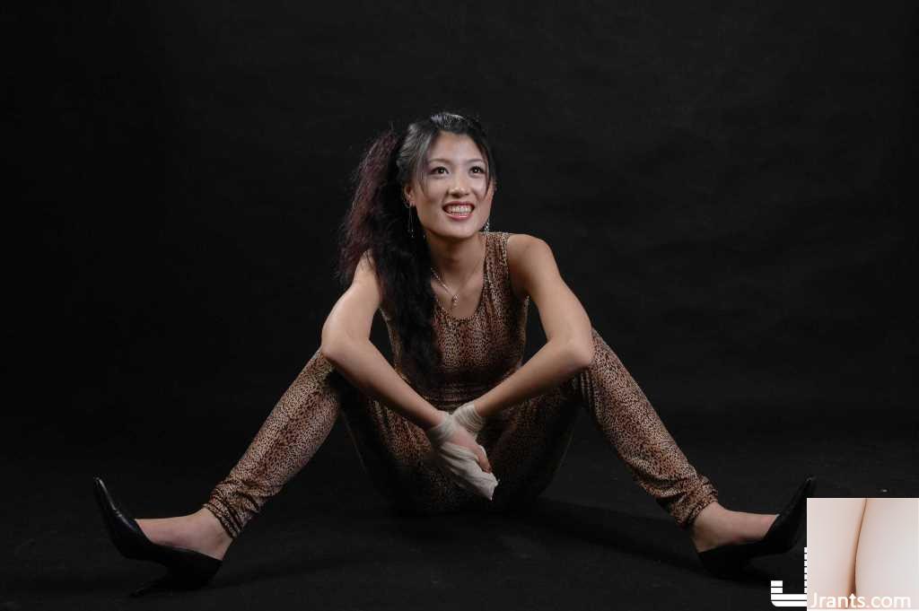 (Người mẫu Trung Quốc gợi cảm) Người mẫu nữ quyến rũ, tất và đồng phục đẹp, ảnh riêng tư gợi cảm phần dưới (84P) - Ảnh 8