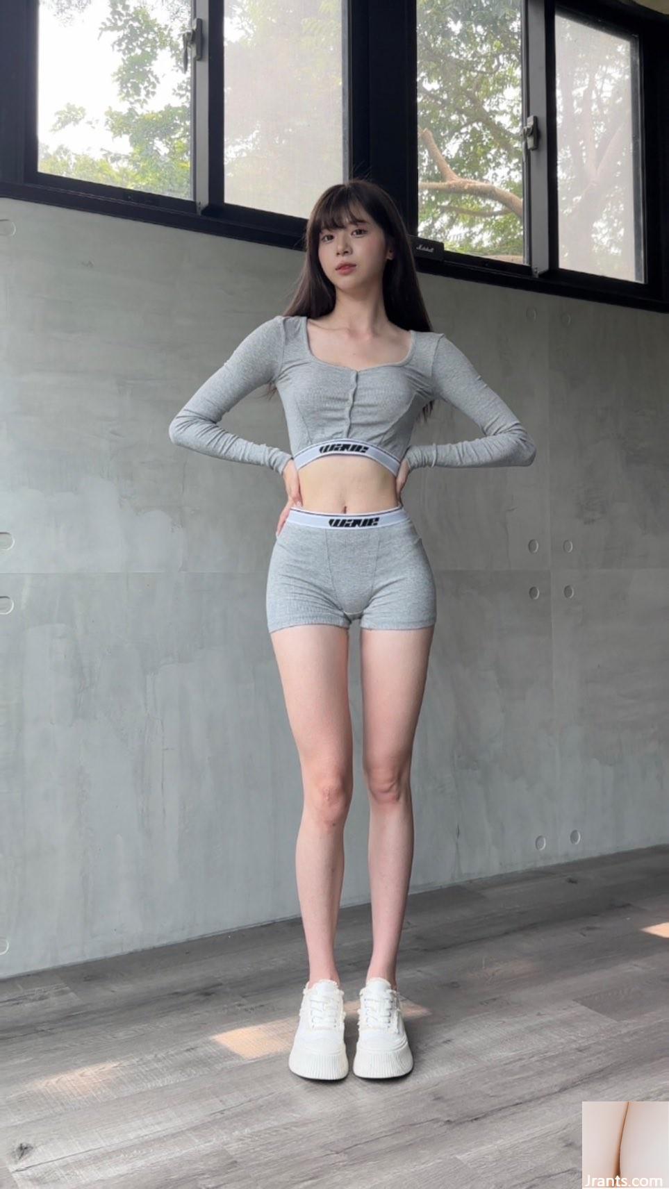 Vẻ đẹp trẻ thơ “lrene” có bộ ngực đầy đặn, đẹp và toát lên sự tươi trẻ để chinh phục bạn (22P)