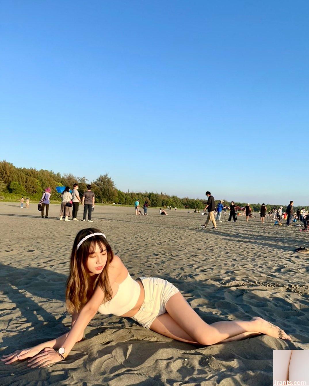 Cô phù thủy nhỏ “ashley0322” có thân hình nóng bỏng nhưng rất quyến rũ (18P) - Ảnh 4