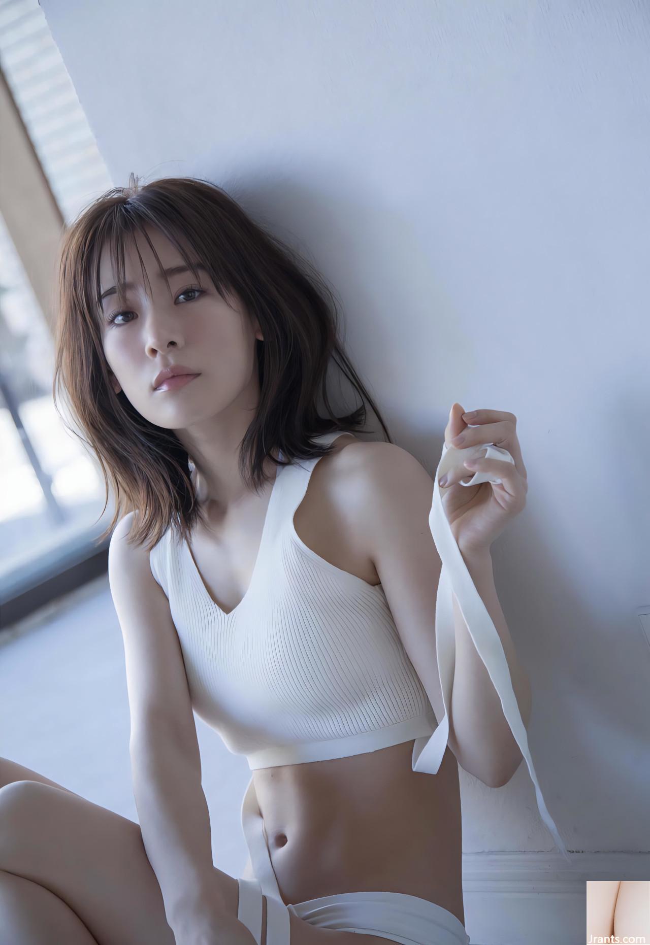 (Fuoka Mina) Khoe thân hình trẻ trung, quyến rũ và ngắm nhìn mạch máu, (29P) - Ảnh 18