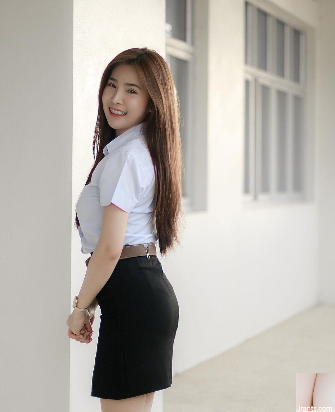 Cặp mông xinh đẹp của nữ sinh Thái Lan đáng bị quất roi (14P) - Ảnh 4