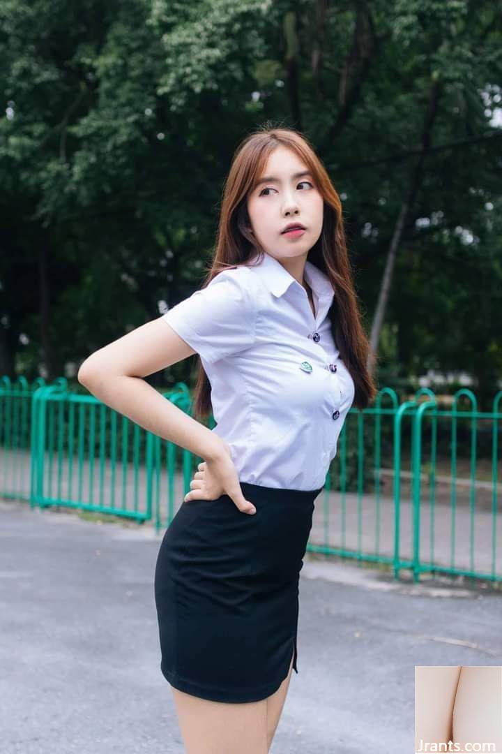 Cặp mông xinh đẹp của nữ sinh Thái Lan đáng bị quất roi (14P) - Ảnh 9