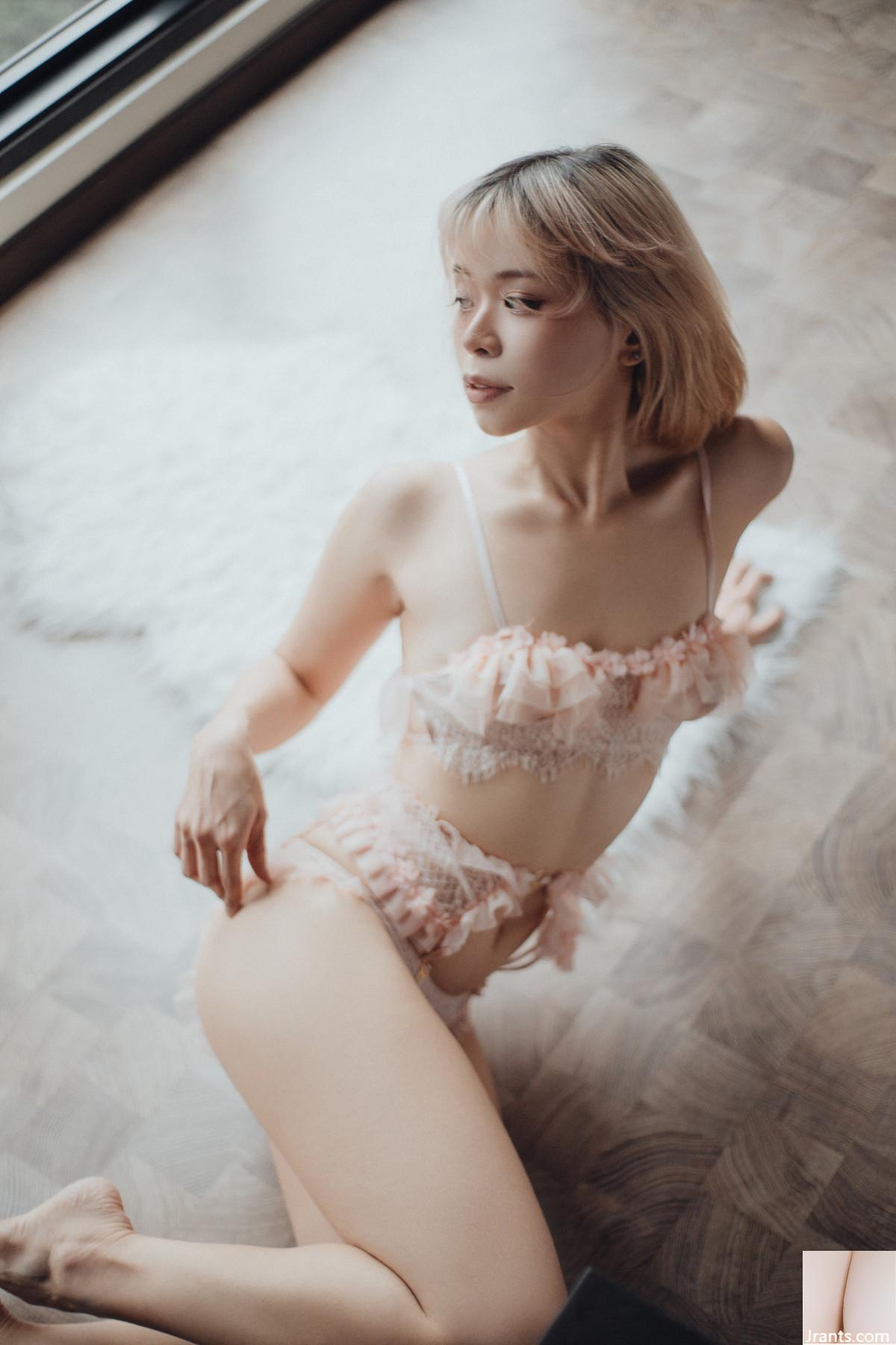 (Đen) Cô gái Nhật Bản khoe vóc dáng phóng khoáng, làn da trắng nõn, dịu dàng như búp bê (38P) - Ảnh 13