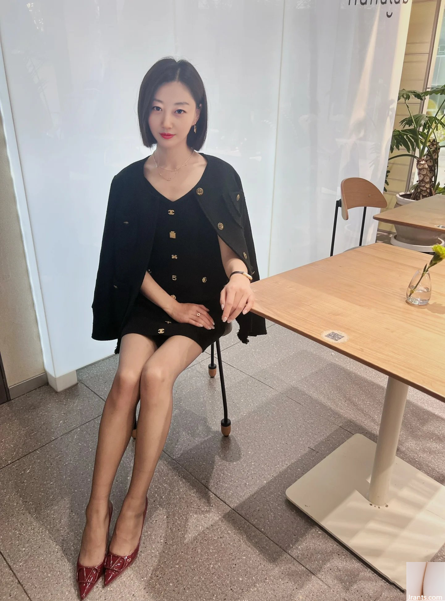 Giày cao gót và tất đen làm đẹp trên Internet có đầy đủ lợi ích (30P) - Ảnh 30