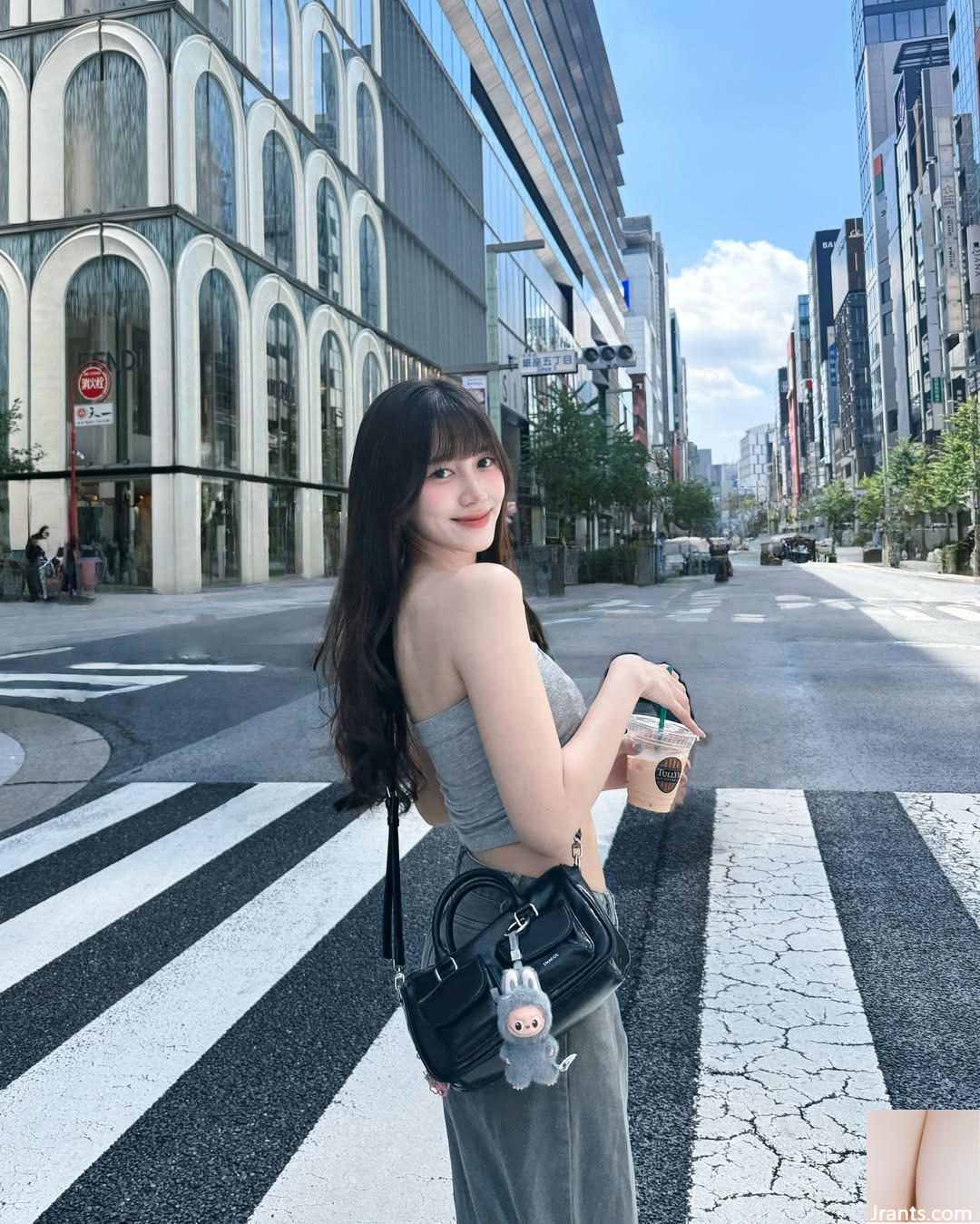 “Nani” có gương mặt ngọt ngào và thân hình hoang dã (10P) - Ảnh 2