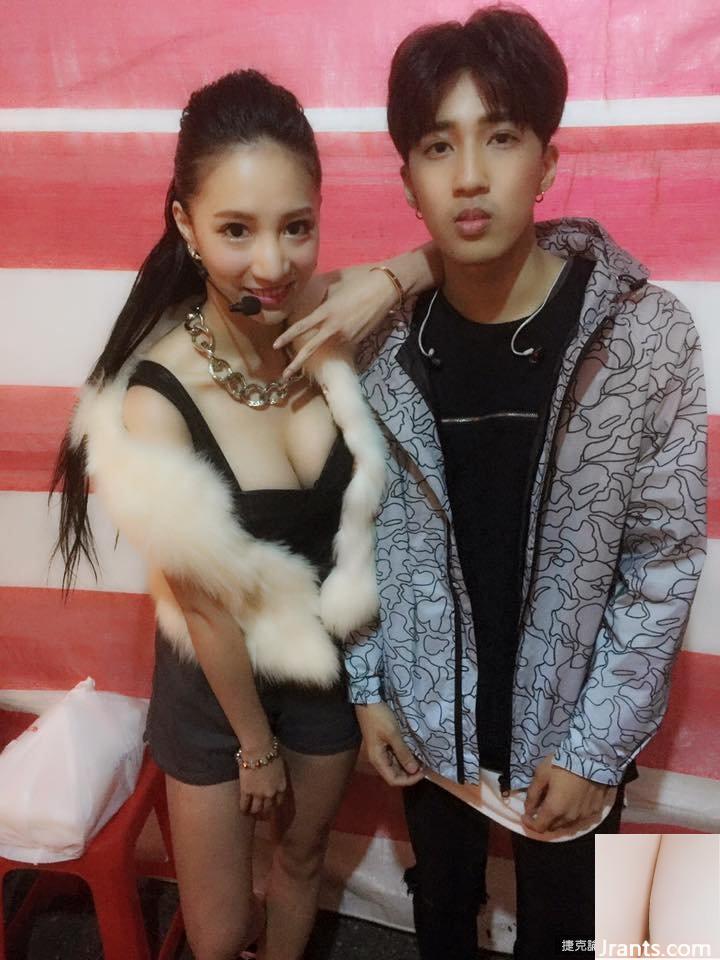 ~Lin Caiti~ Mặc quần rỗng máy quá gợi cảm (25P) - Ảnh 13