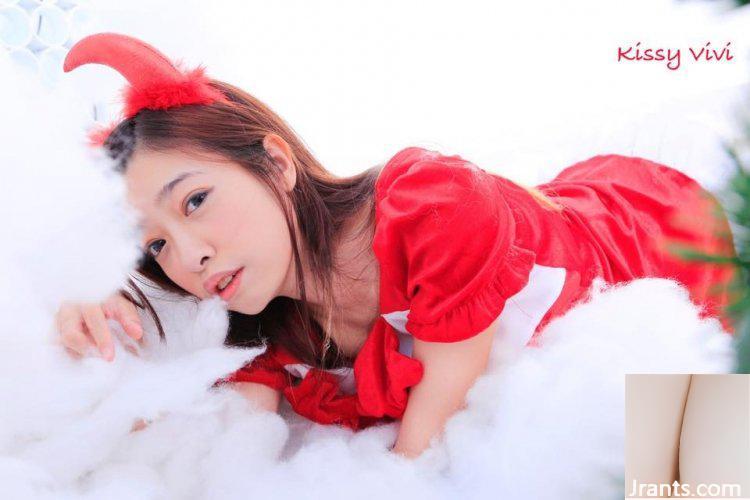 -Natsuki KissyVivi~Trang phục Giáng sinh nóng bỏng, quần lót siêu mỏng để lộ mông trắng (50P) - Ảnh 38