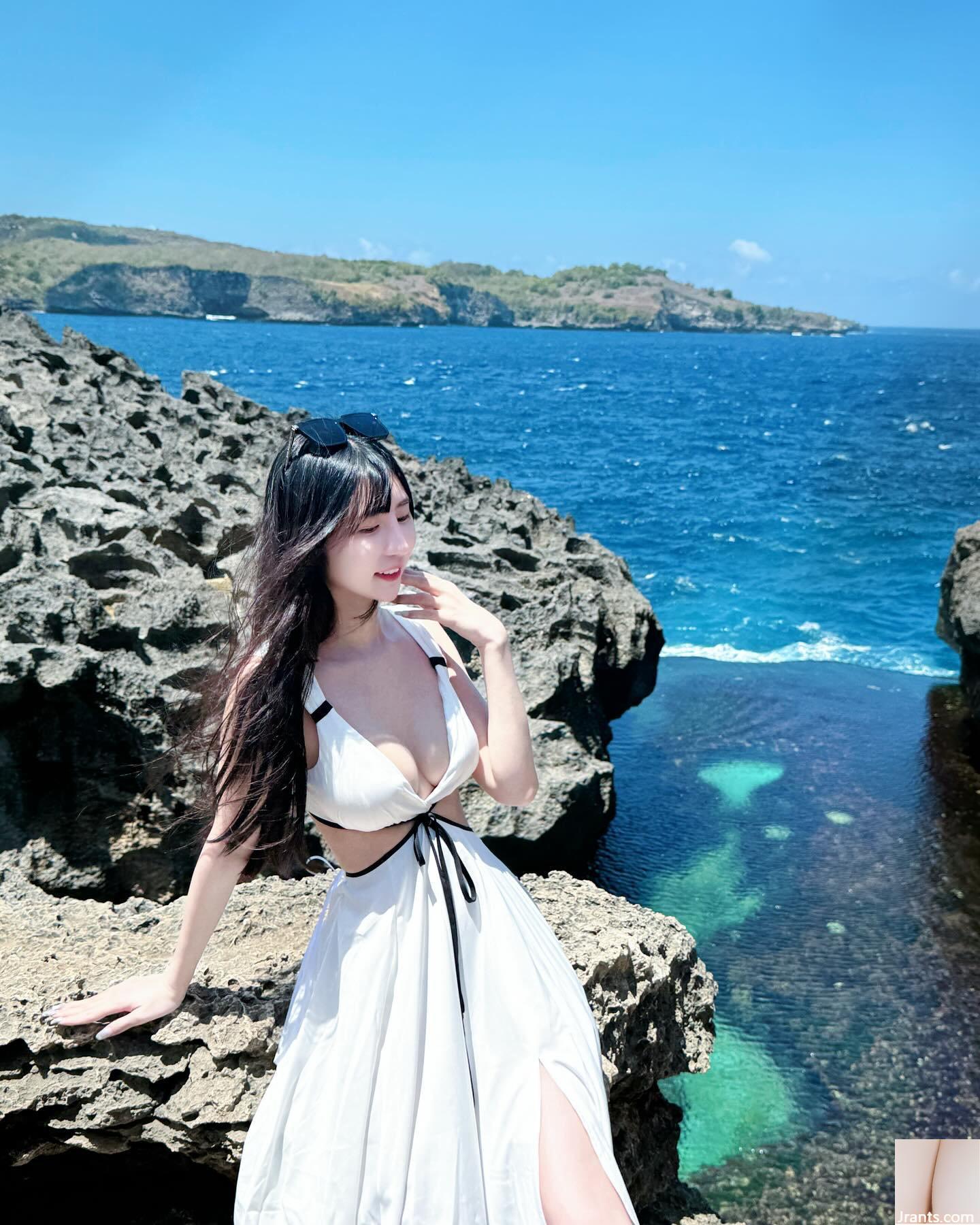 Bộ ngực đầy đặn của “Zhen'er Anna” tràn ngập sự cám dỗ cực độ từ góc nhìn tà ác (23P) - Ảnh 23