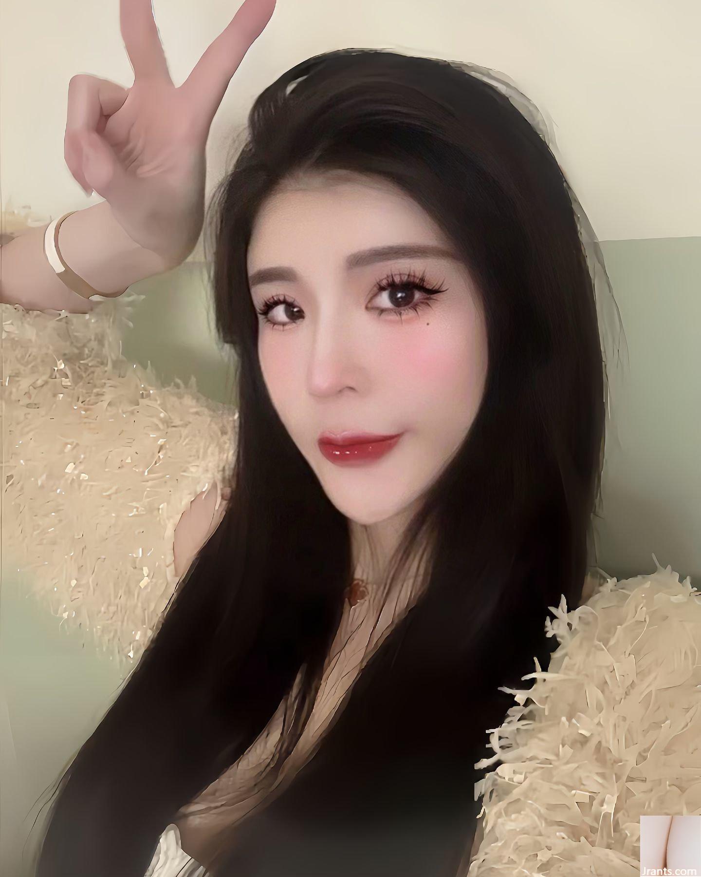 Mối tình đầu ngọt ngào “Xiaoyi” có bộ ngực đầy đặn, khuôn mặt ngọt ngào và cảm giác yêu (22P) - Ảnh 12