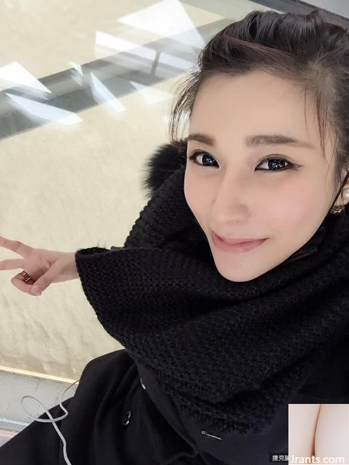 Cô gái yêu dấu ~ Zhang Xiaoyu ~ ăn bánh thấp và để lộ rãnh sâu (27P - Ảnh 11