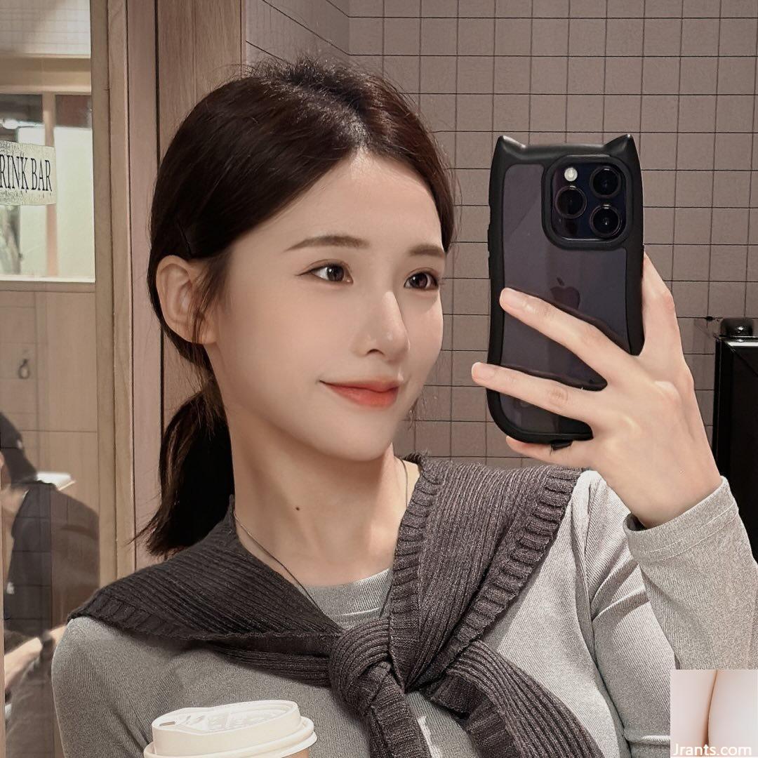 Bánh bao hấp đầy đặn “Xiao Zhixuan Iris” gợi cảm khó cưỡng (10P) - Ảnh 5