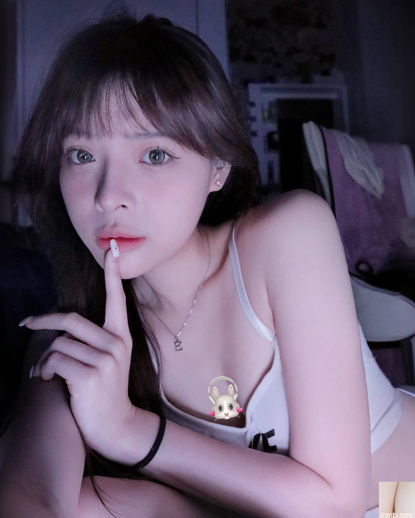 Người đẹp gợi cảm “Ru.Rumei” có đôi tất thiên thần và dáng người săn chắc vô cùng quyến rũ (16P) - Ảnh 3