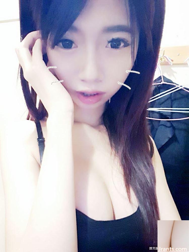 Ảnh selfie ngực khủng của cô nàng G-cup internet Gu Jia Tsz rất lớn (27P) - Ảnh 18