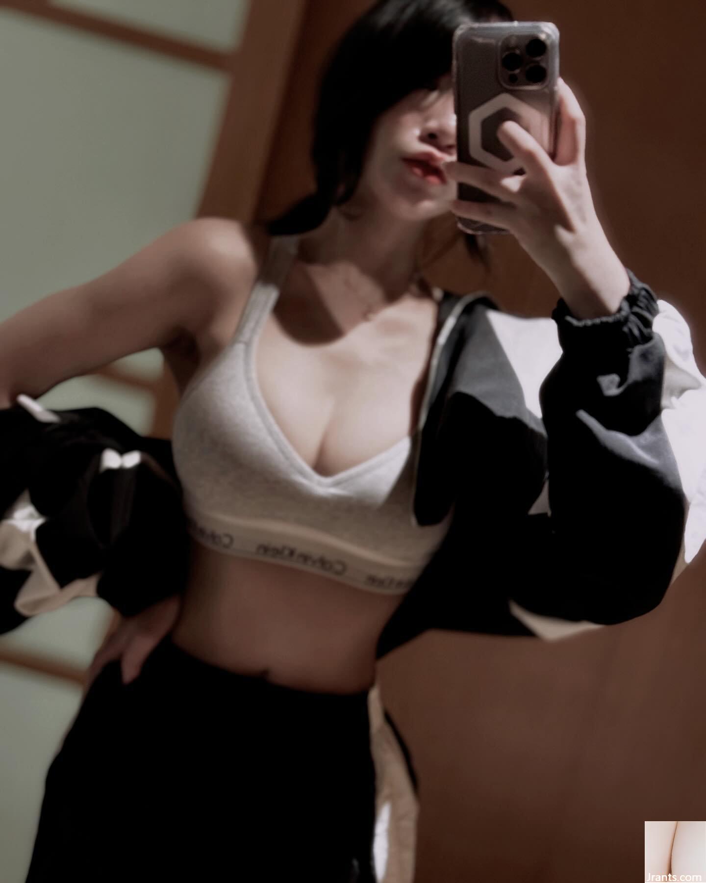 Hot girl tóc dài “bear880302” toát lên khí chất đầy đặn và chiếm trọn trái tim bạn (22P) - Ảnh 2